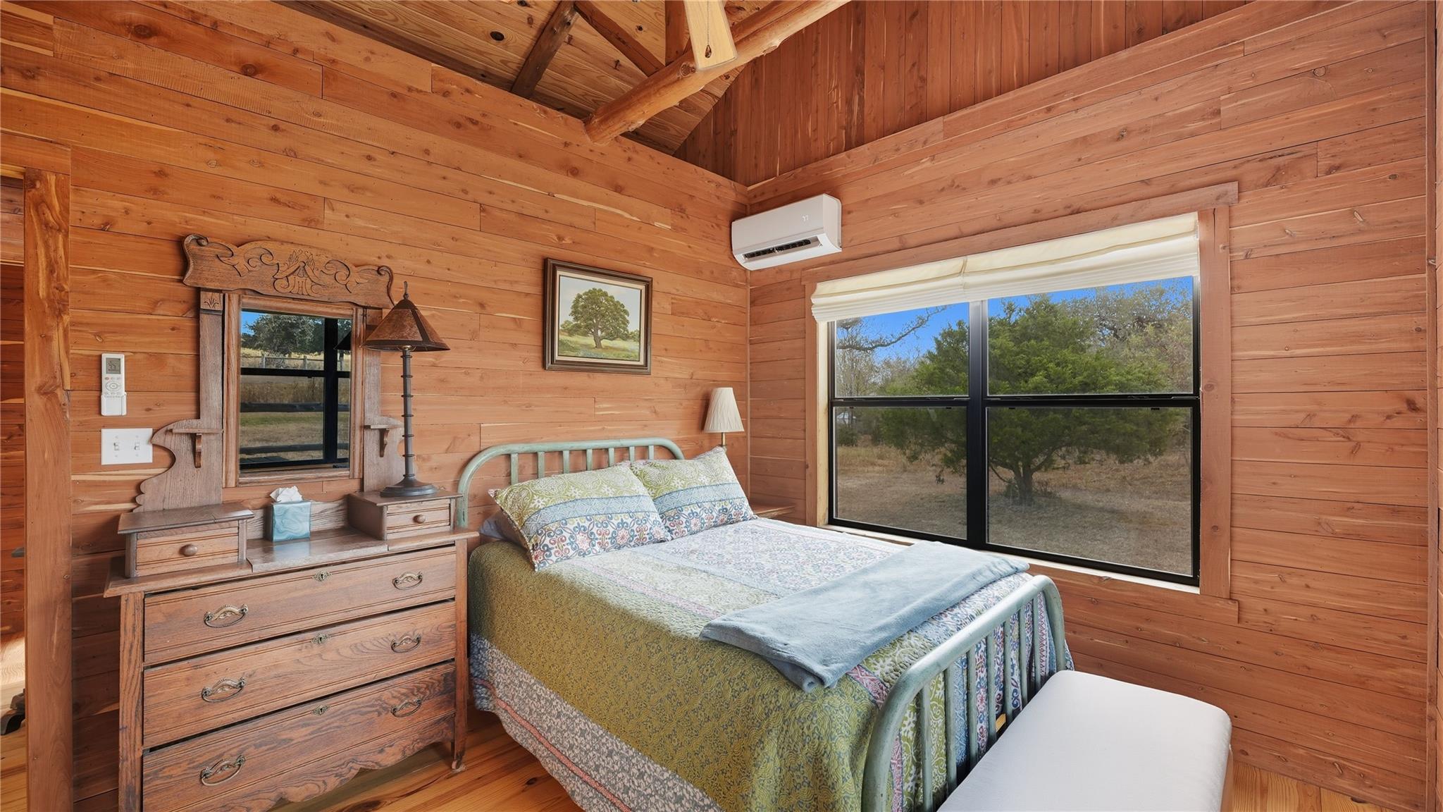 2656 River Bend Rd, Smithville, TX 78957