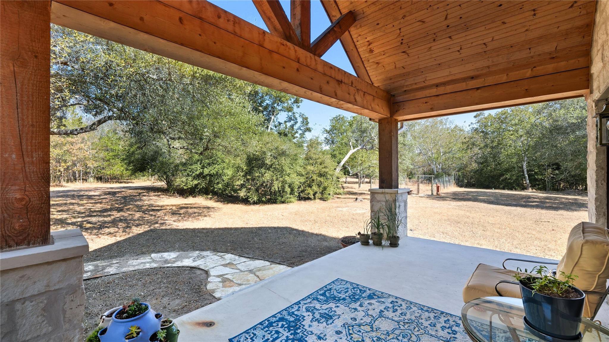 2656 River Bend Rd, Smithville, TX 78957