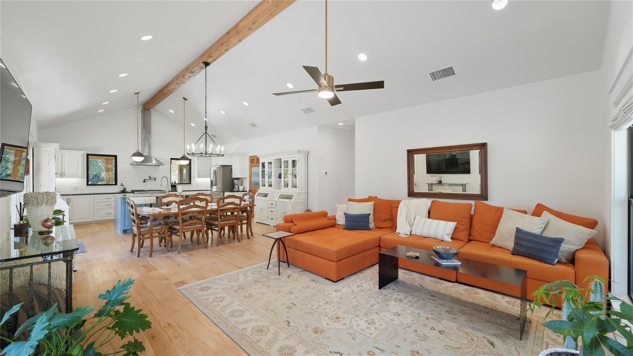 2656 River Bend Rd, Smithville, TX 78957