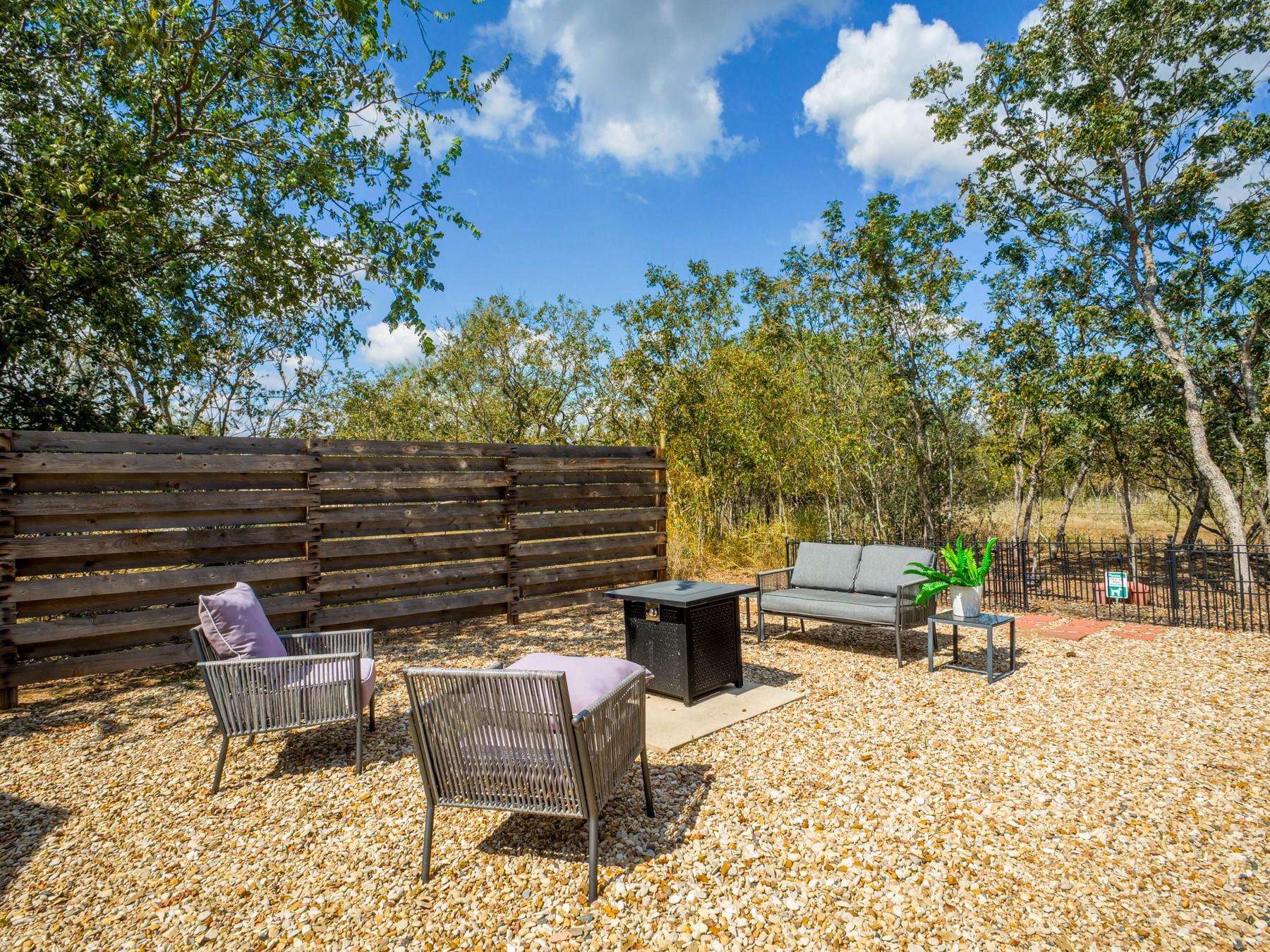 4113 Hermosa Dr, Kingsland, TX 78639