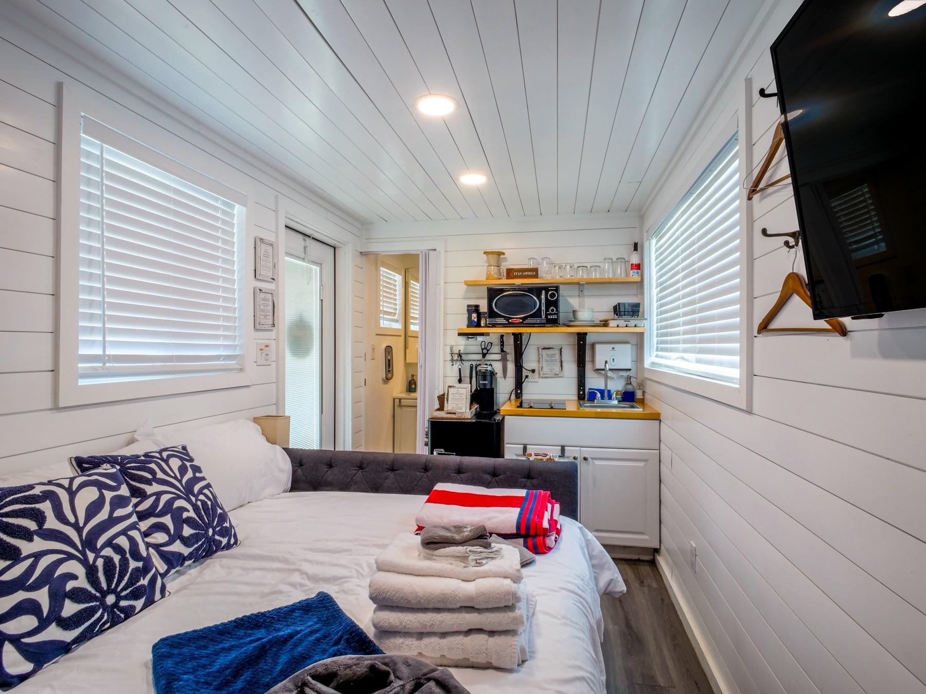 4113 Hermosa Dr, Kingsland, TX 78639