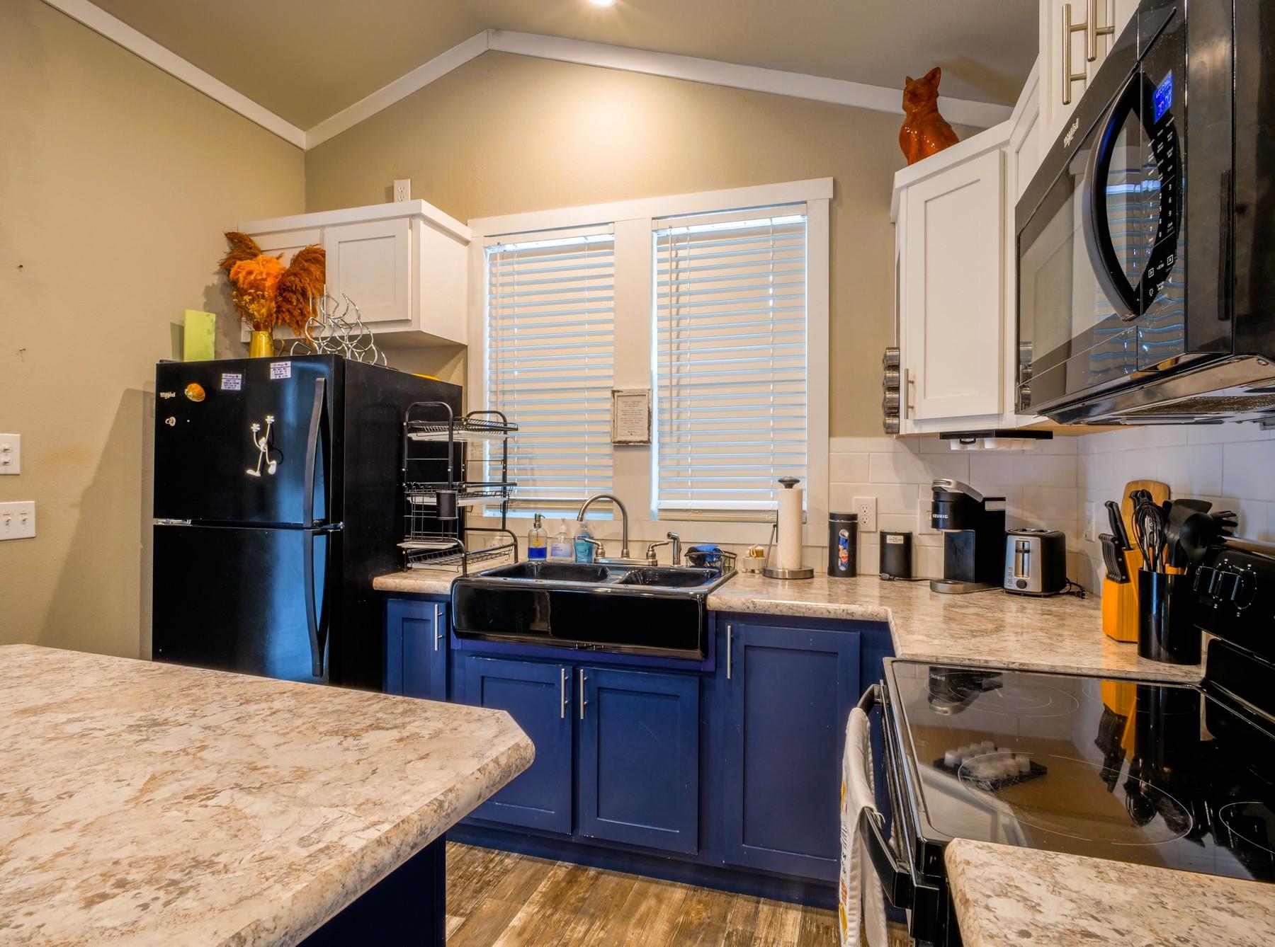 4113 Hermosa Dr, Kingsland, TX 78639