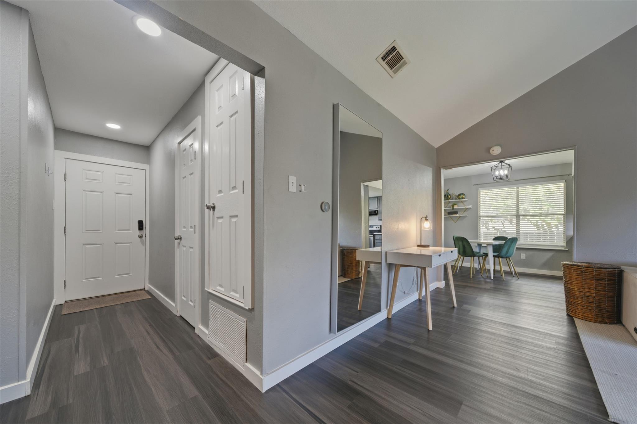 1601 Sagebrush Dr, Round Rock, TX 78681