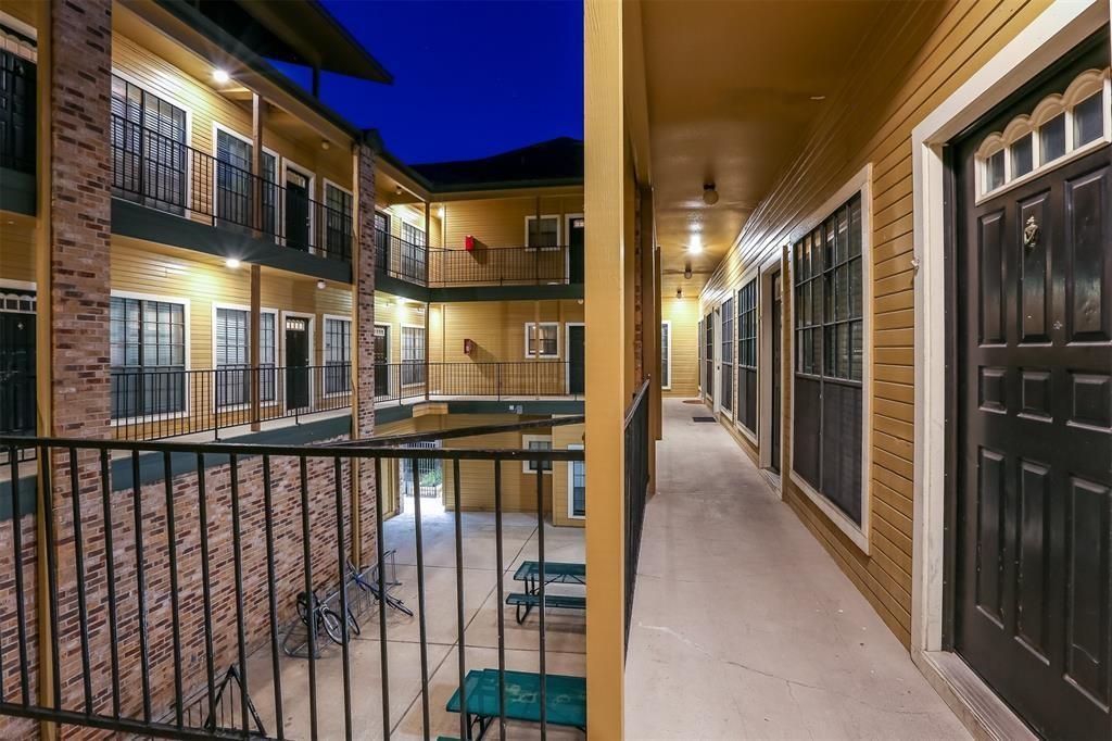 912 W 22nd St # 202, Austin, TX 78705