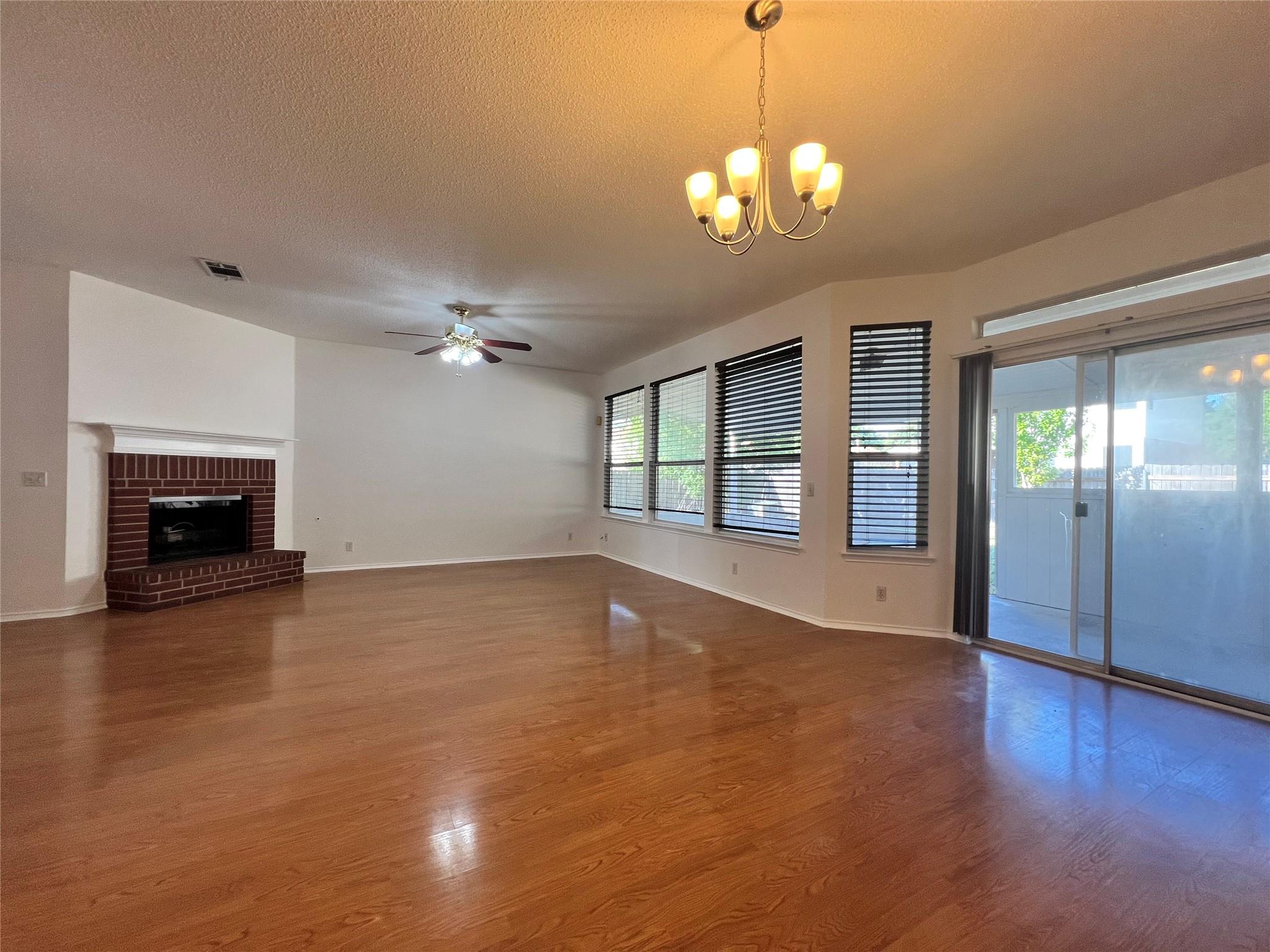 1525 Natural Bridge Ln, Pflugerville, TX 78660