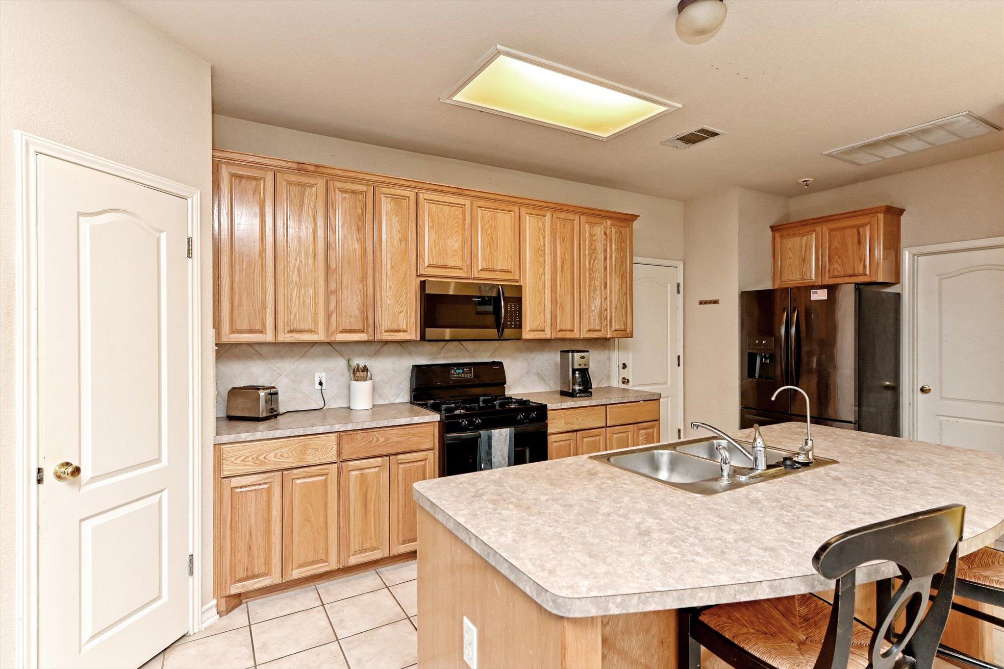 1712 Chalice Cv, Round Rock, TX 78665