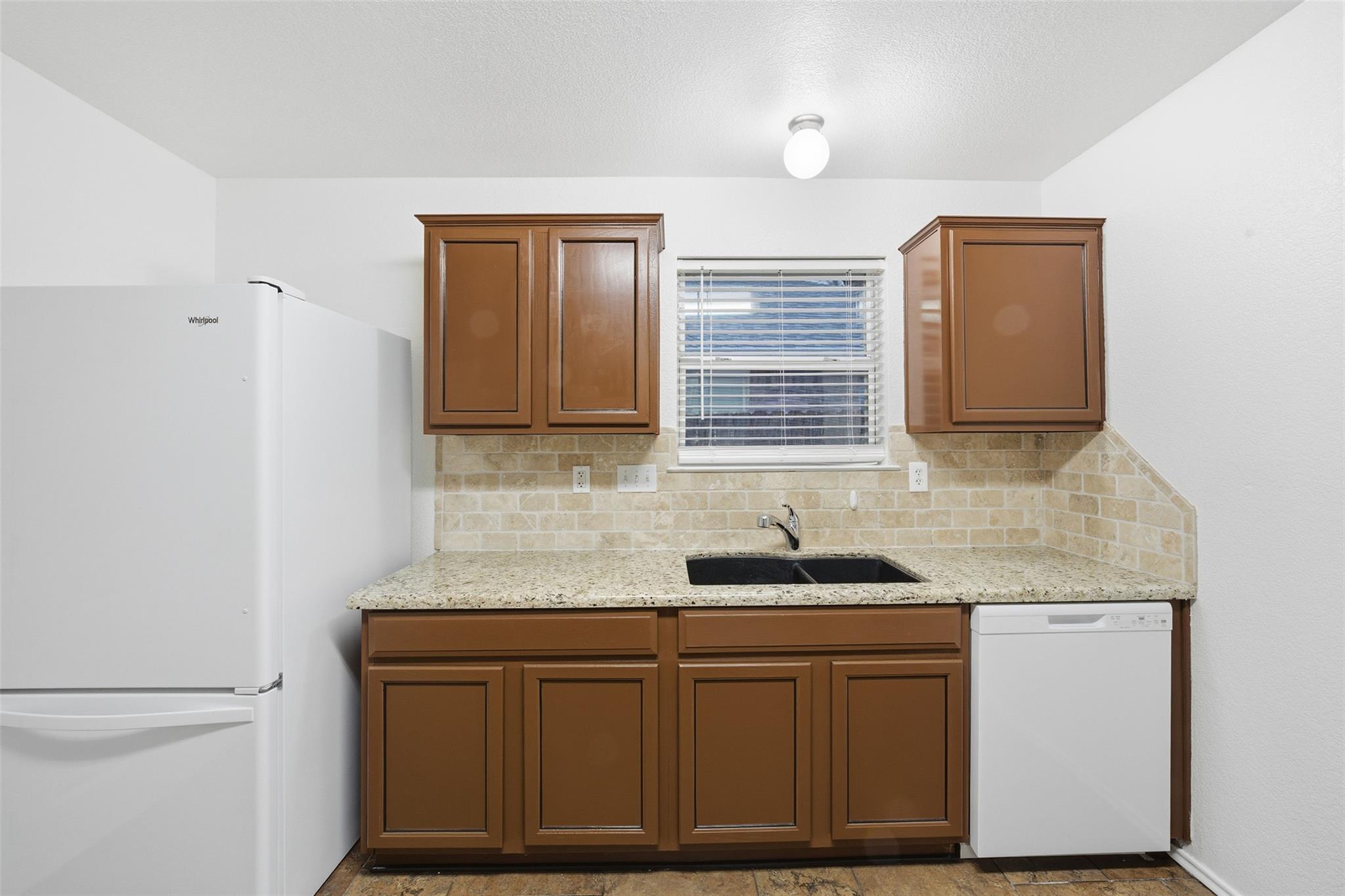 6525 Brooks Dr, Temple, TX 76502