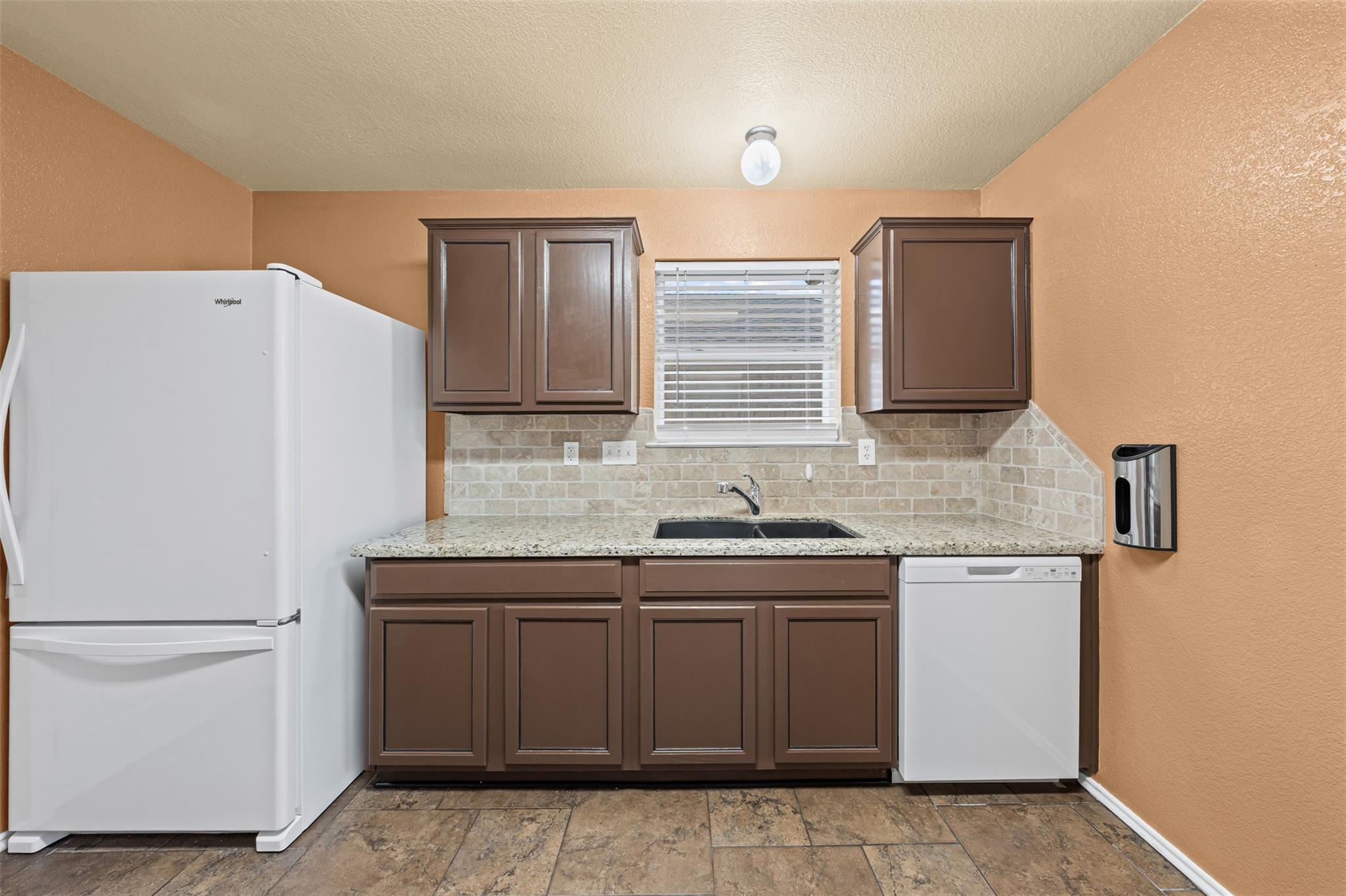 6525 Brooks Dr, Temple, TX 76502