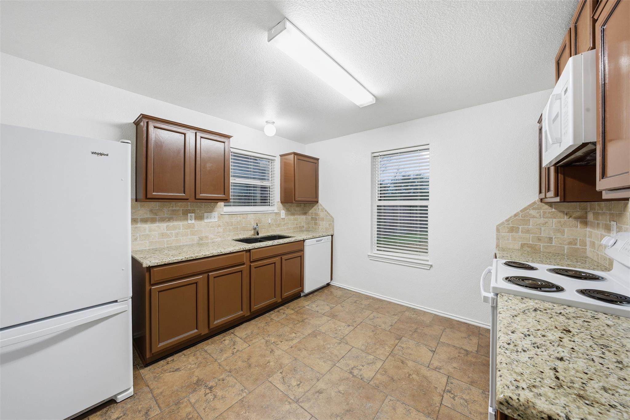 6525 Brooks Dr, Temple, TX 76502