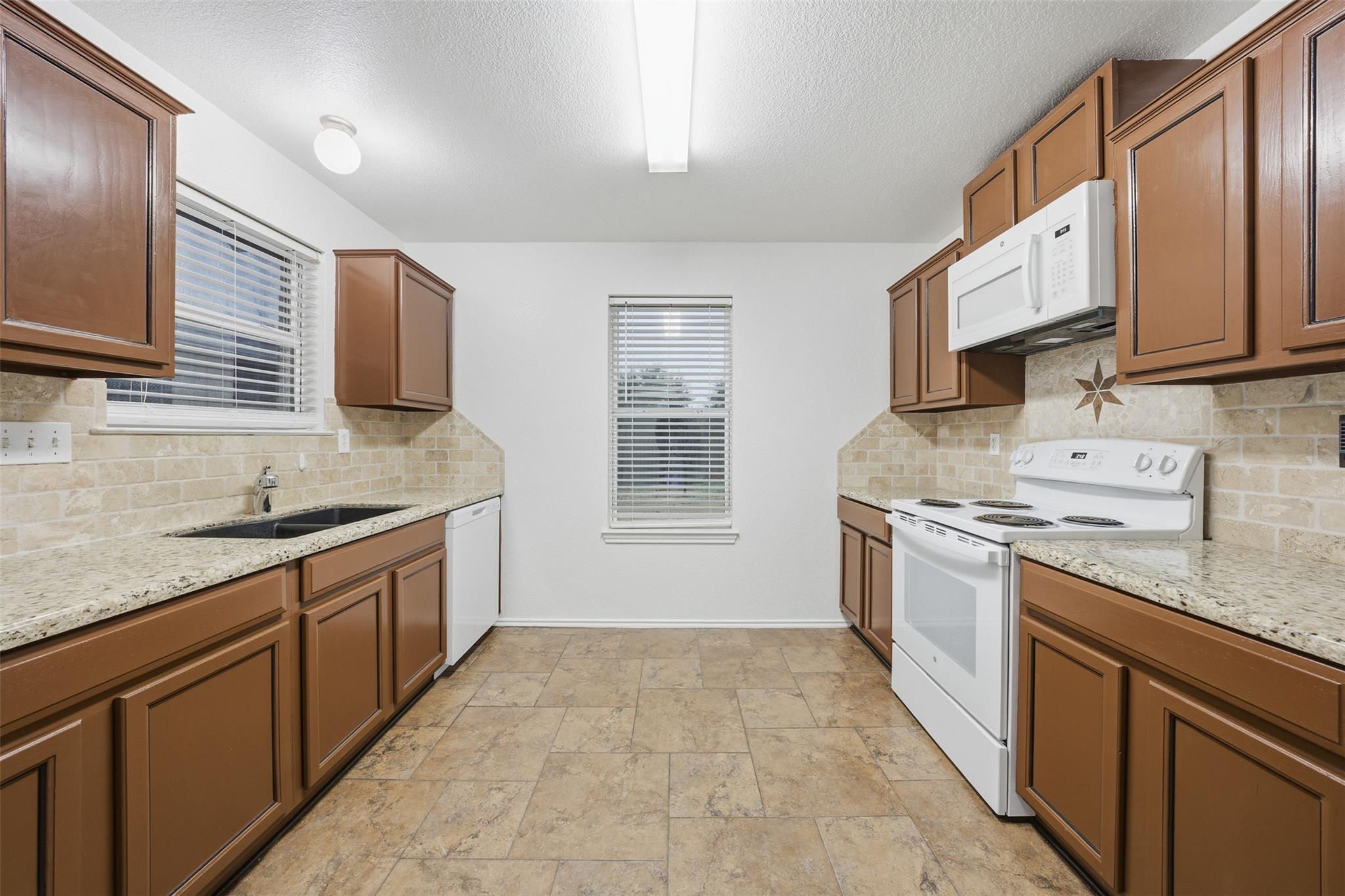 6525 Brooks Dr, Temple, TX 76502