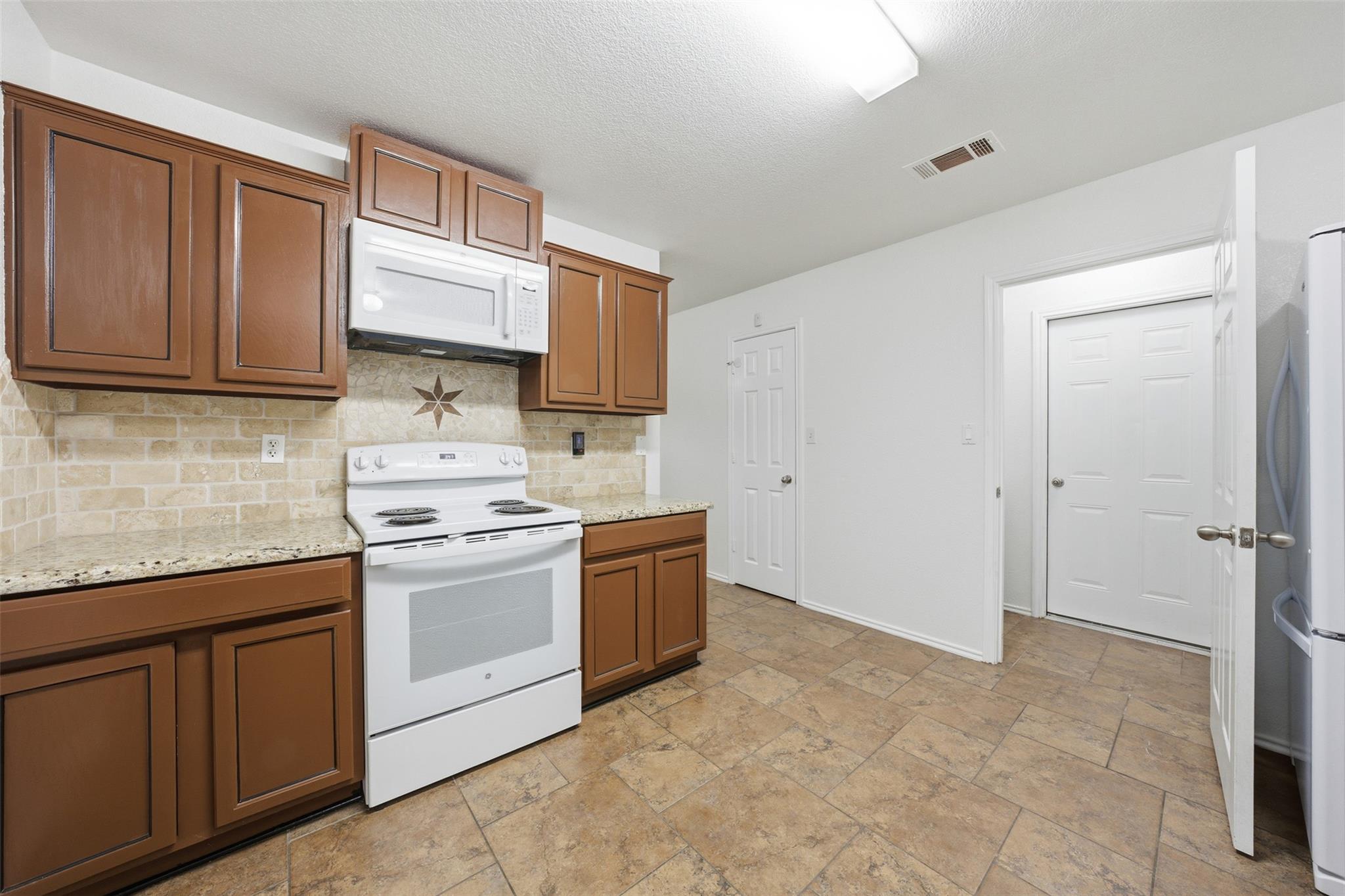 6525 Brooks Dr, Temple, TX 76502