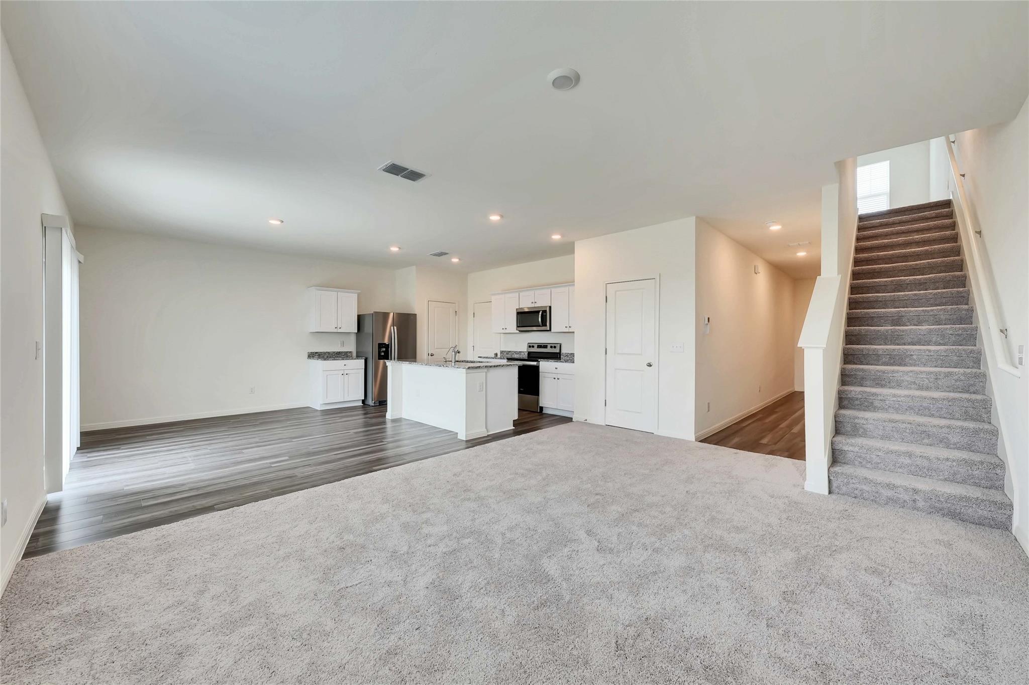 413 Redfish Ln, Hutto, TX 78634