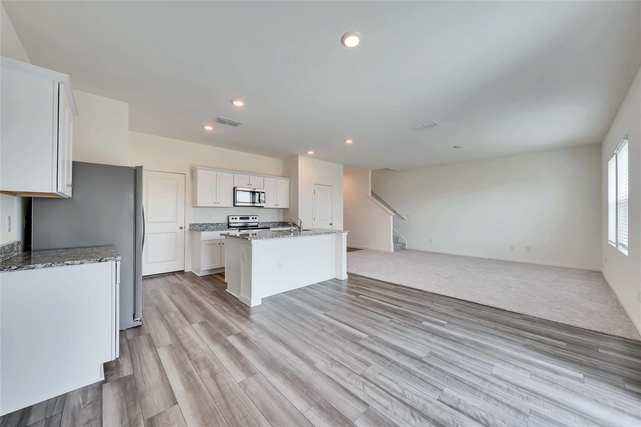 413 Redfish Ln, Hutto, TX 78634