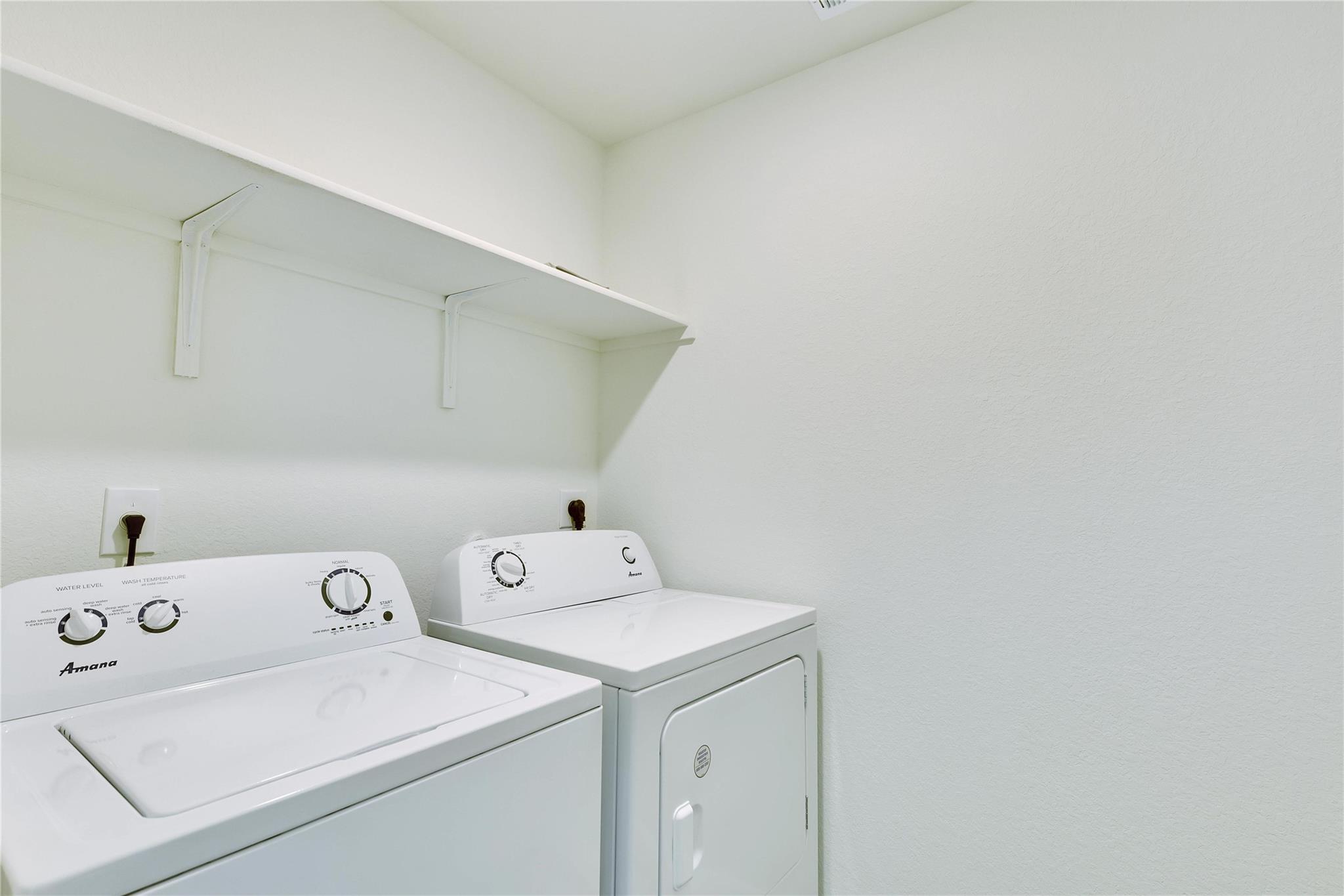 413 Redfish Ln, Hutto, TX 78634