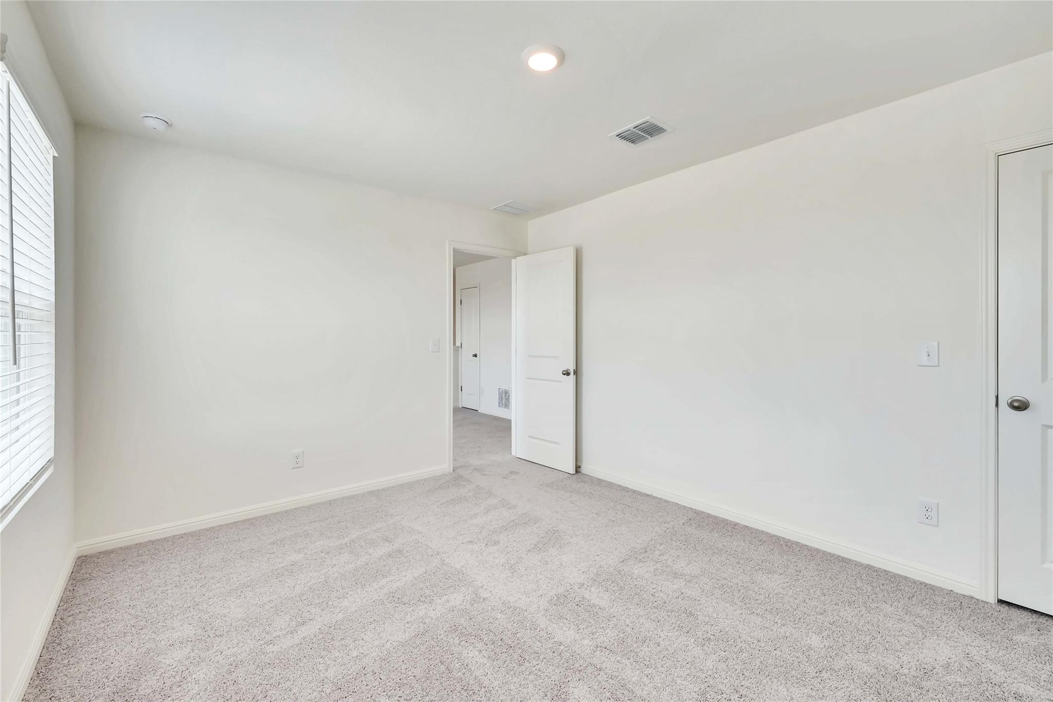 413 Redfish Ln, Hutto, TX 78634