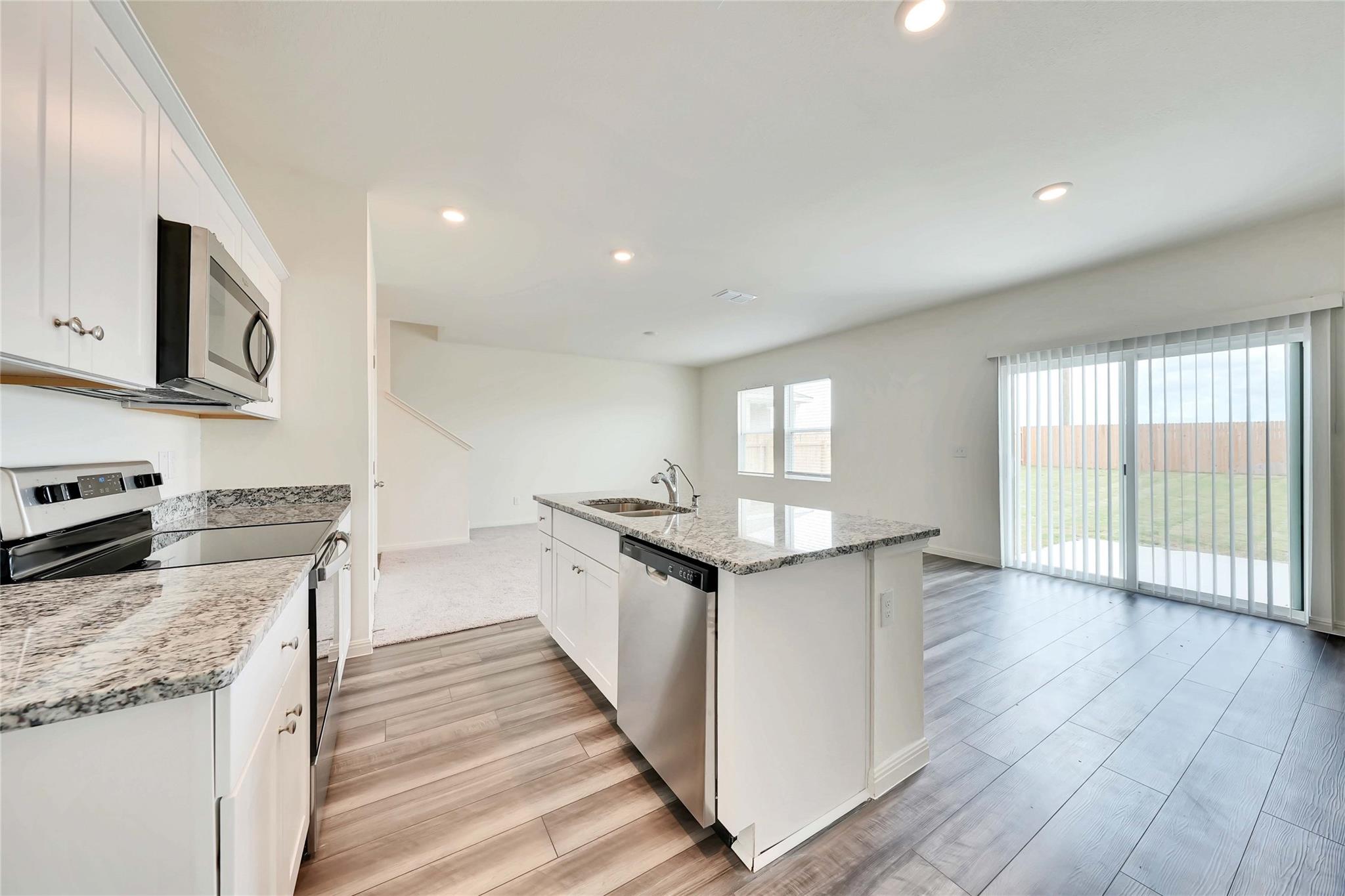 413 Redfish Ln, Hutto, TX 78634