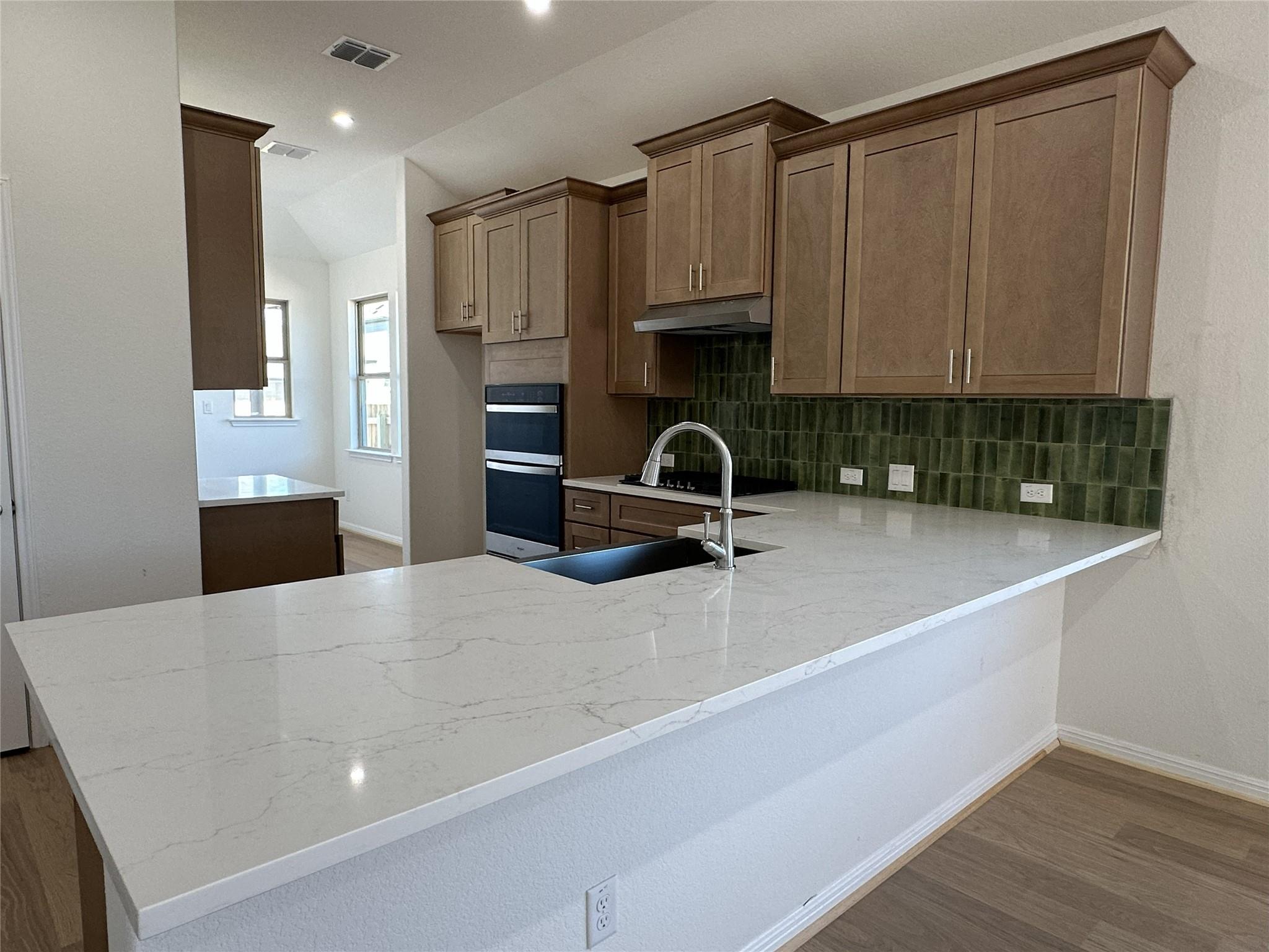 717 Treadwell Ln, Kyle, TX 78640