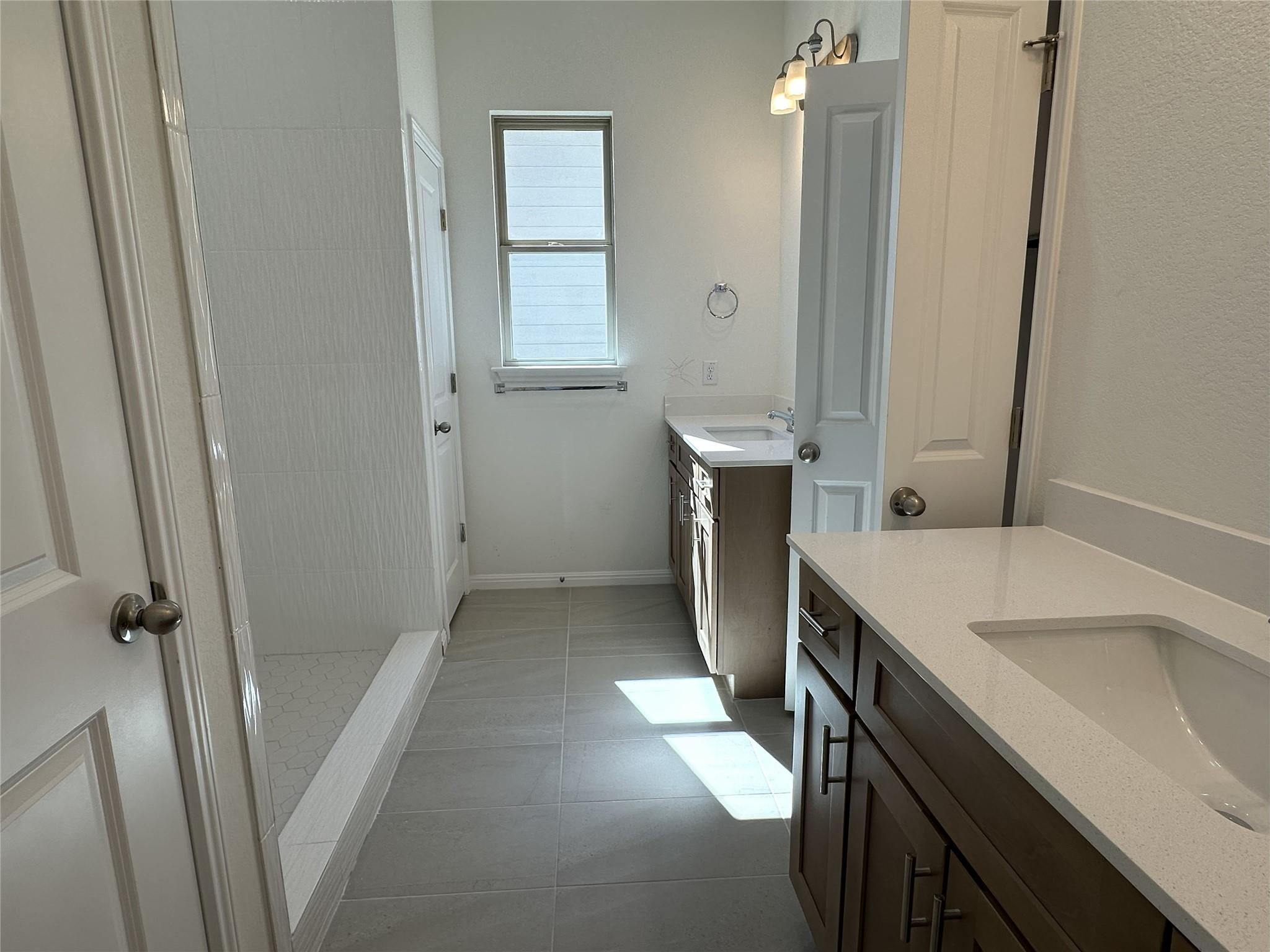 717 Treadwell Ln, Kyle, TX 78640