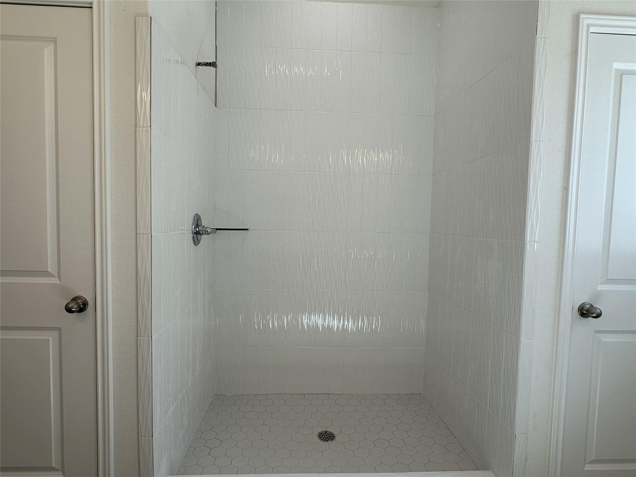 717 Treadwell Ln, Kyle, TX 78640