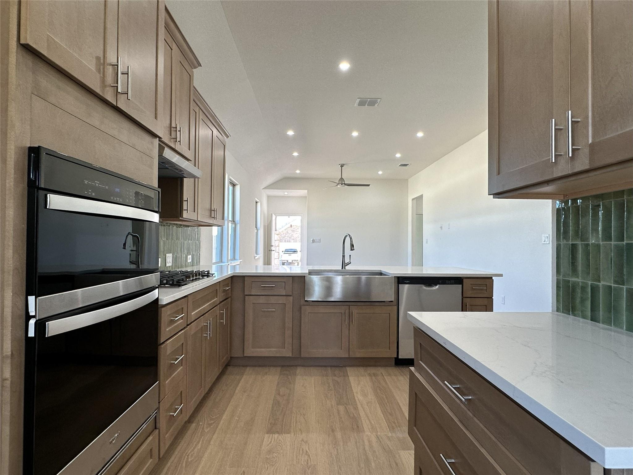 717 Treadwell Ln, Kyle, TX 78640