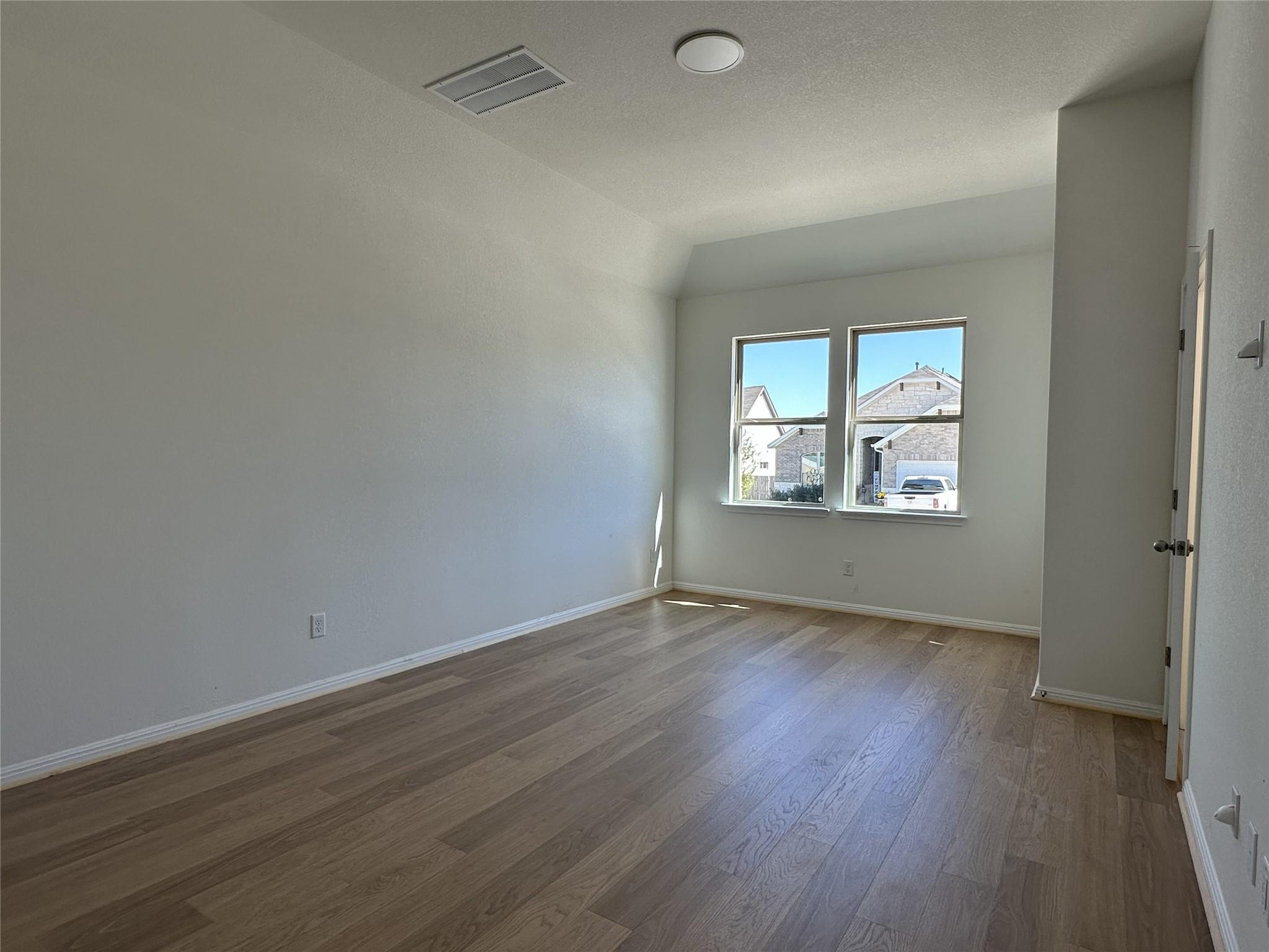 717 Treadwell Ln, Kyle, TX 78640