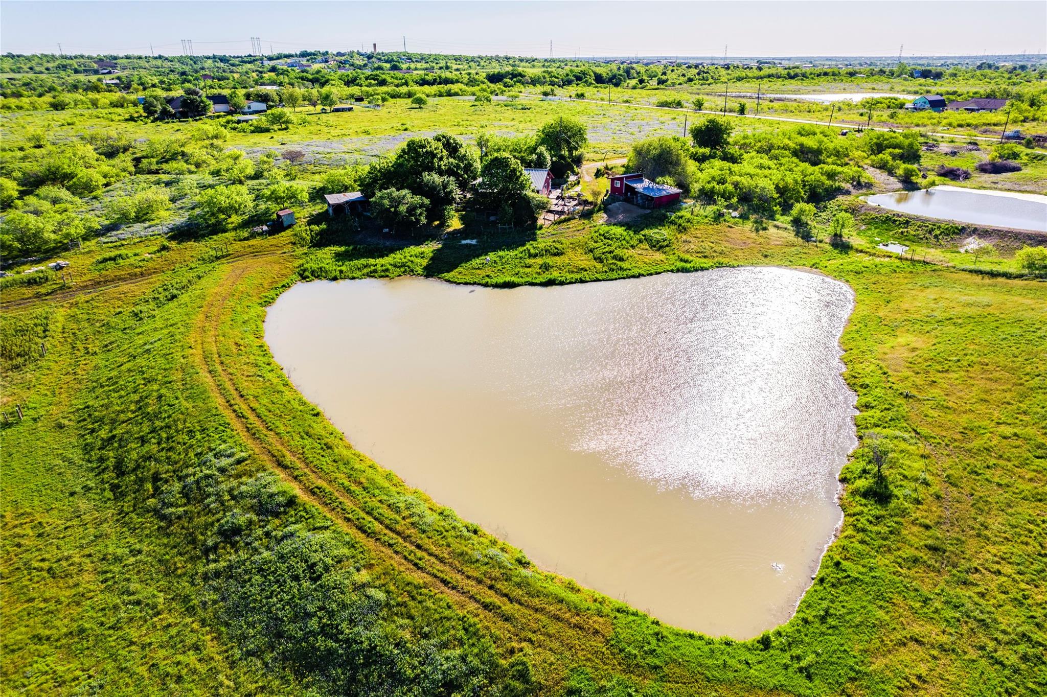 501 Engelke Rd, Niederwald, TX 78640