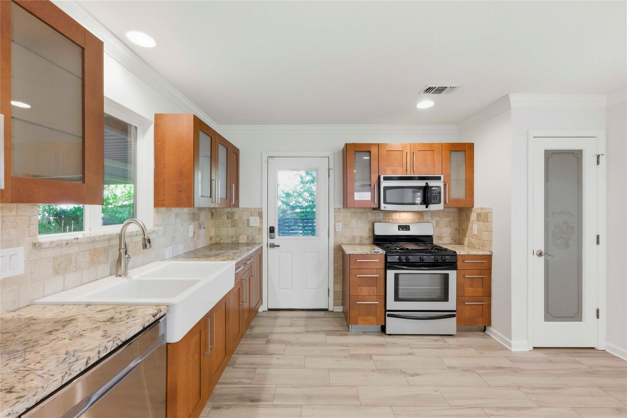 117 La Vista St, Austin, TX 78704