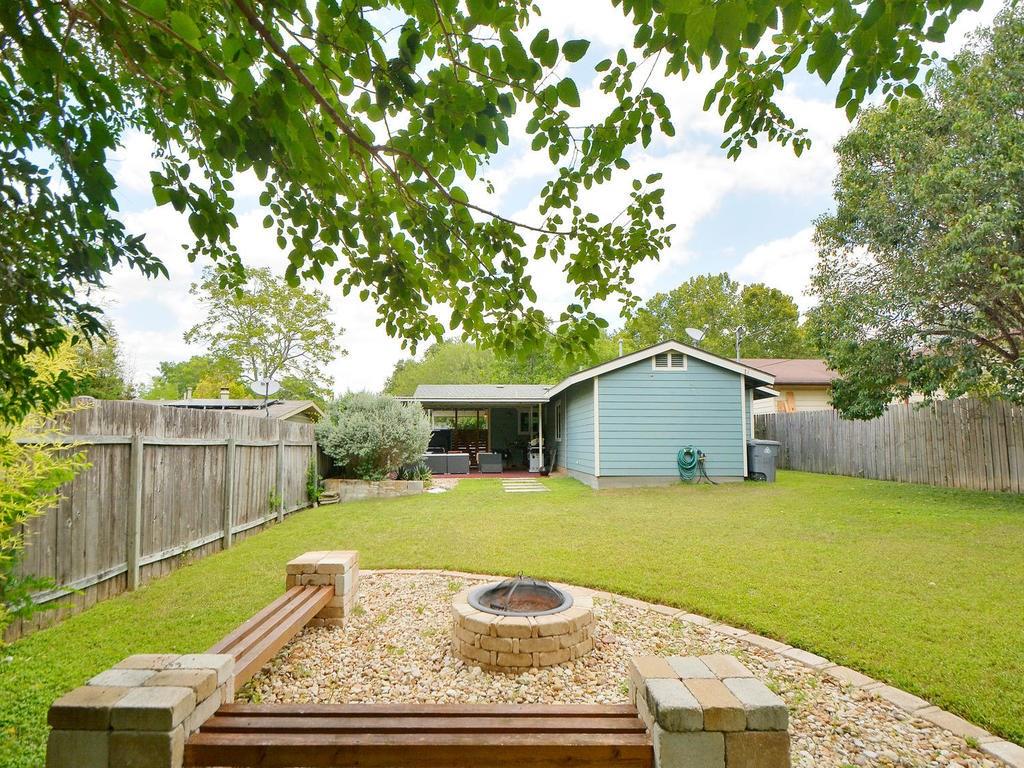 117 La Vista St, Austin, TX 78704