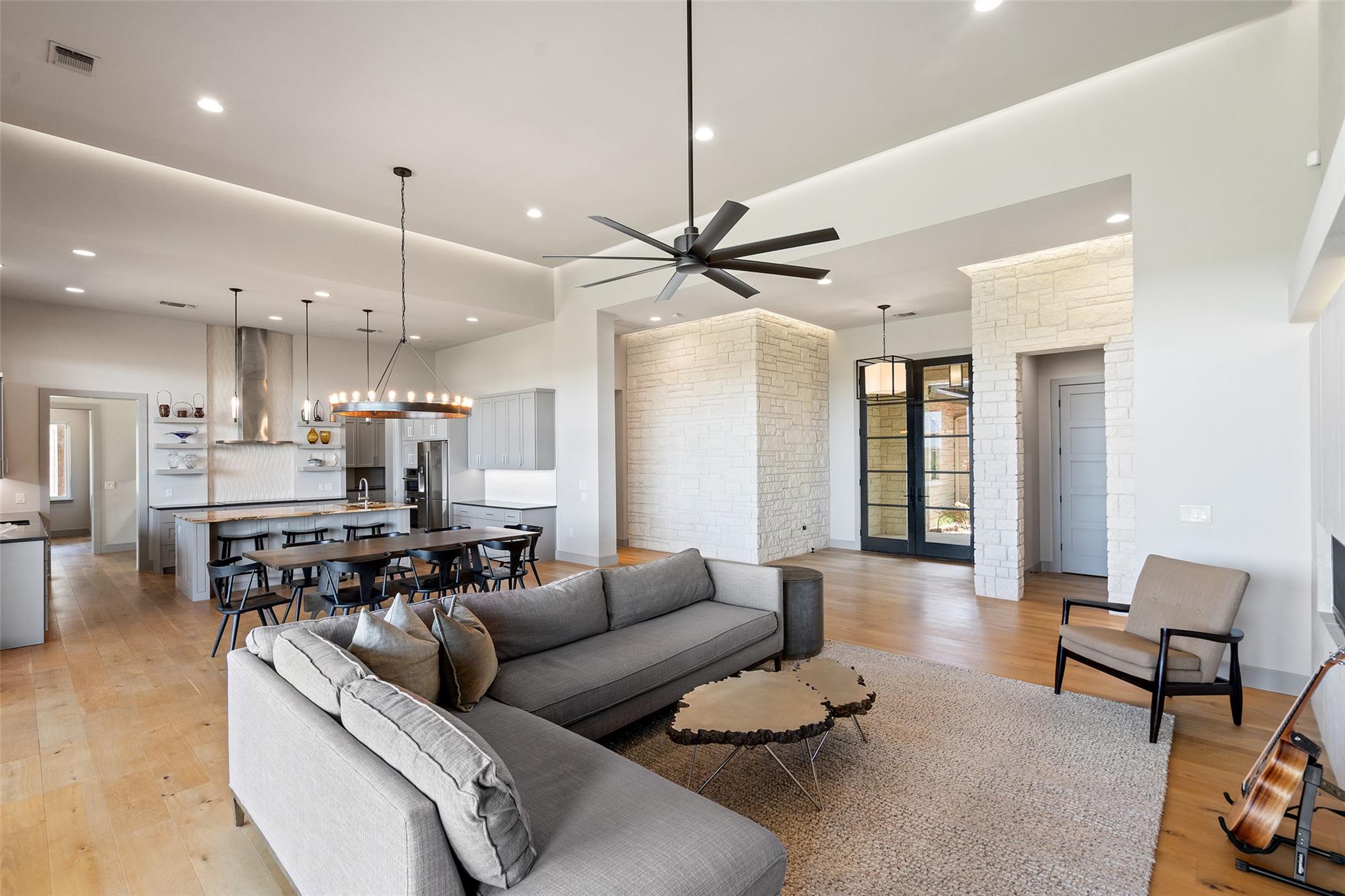 17724 Flagler Dr, Austin, TX 78738