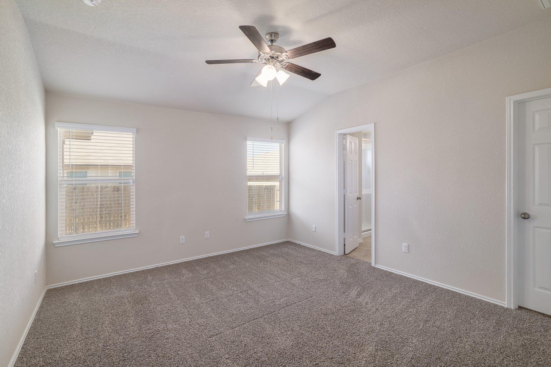 117 Akston Ct, Jarrell, TX 76537