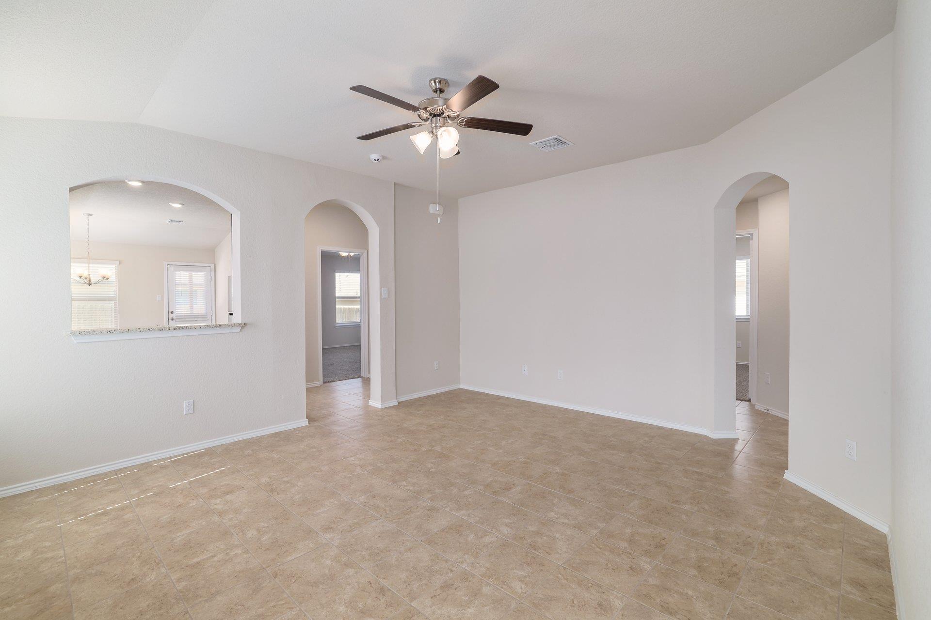 117 Akston Ct, Jarrell, TX 76537