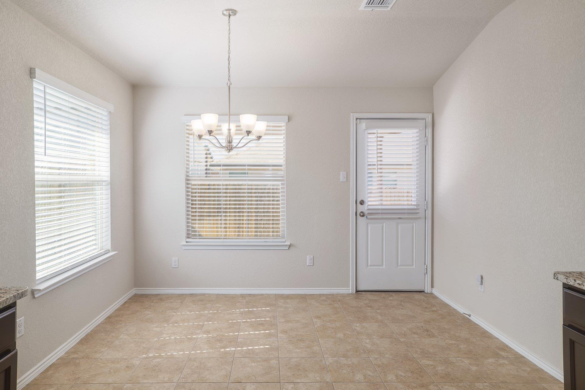 117 Akston Ct, Jarrell, TX 76537