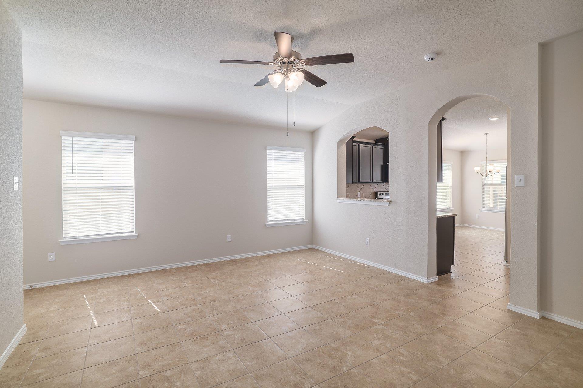 117 Akston Ct, Jarrell, TX 76537