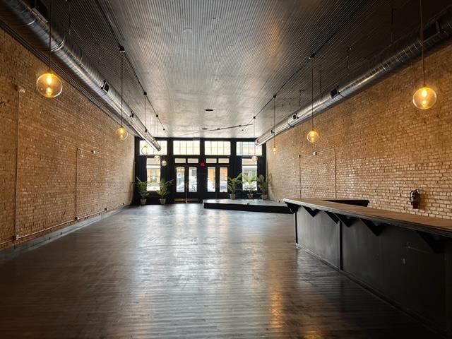 115 W 2nd St, Taylor, TX 76574