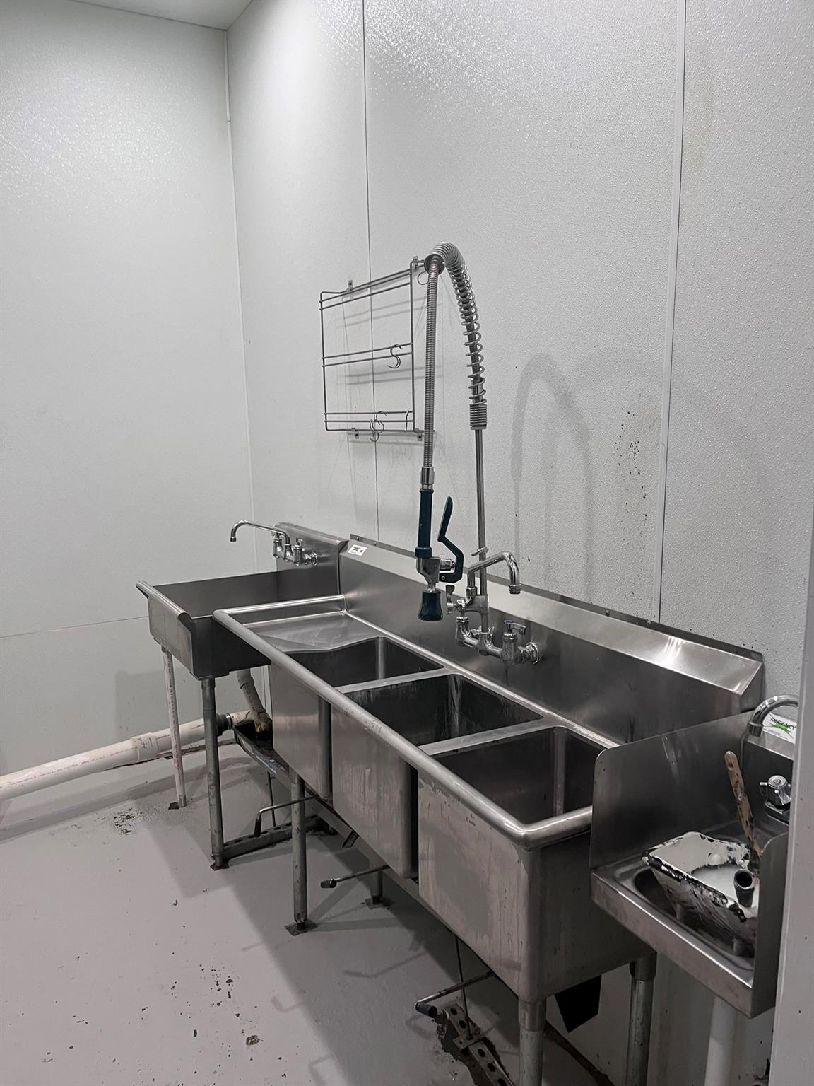 115 W 2nd St, Taylor, TX 76574