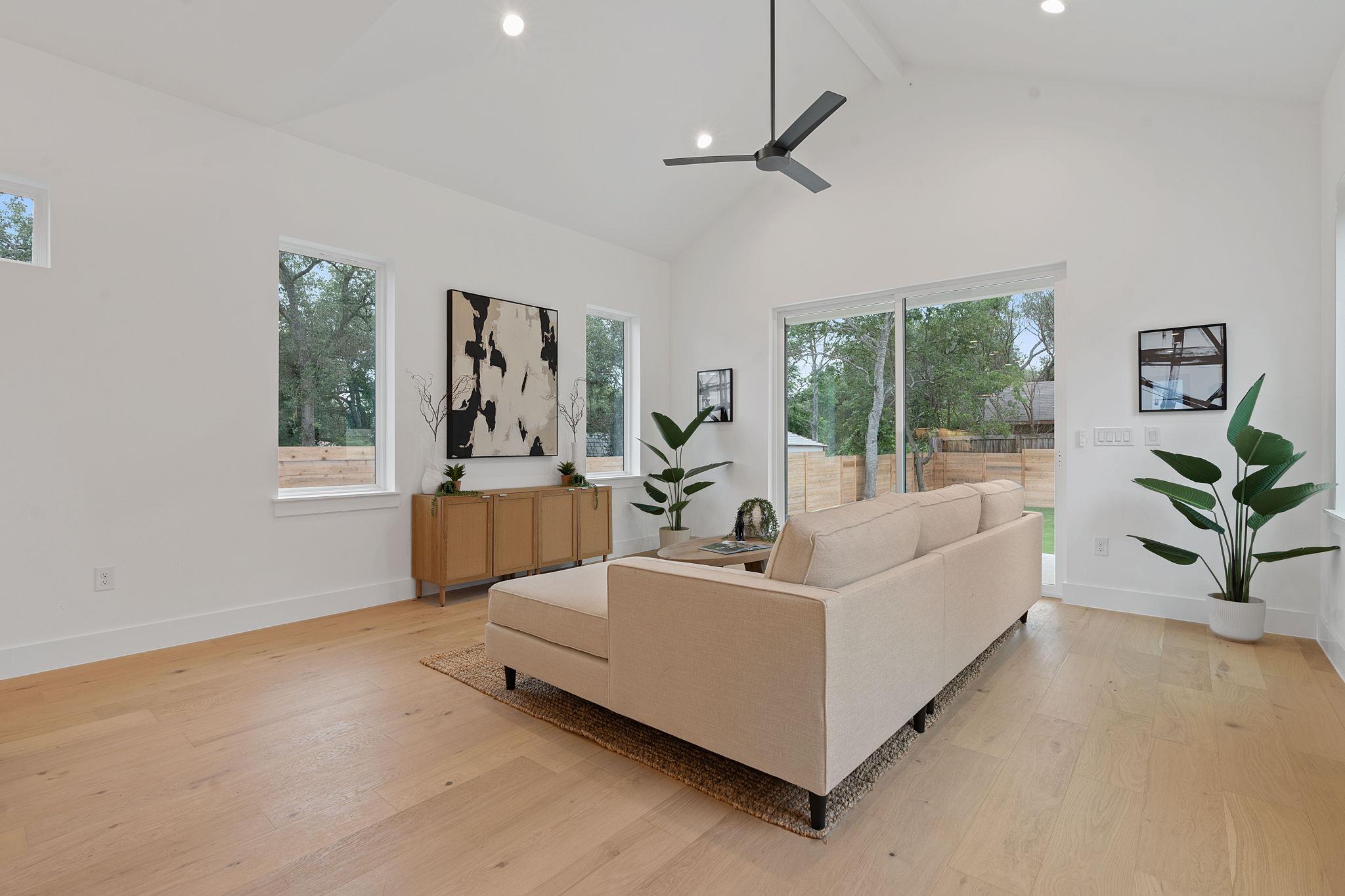 3412 Blumie St # 1, Austin, TX 78745