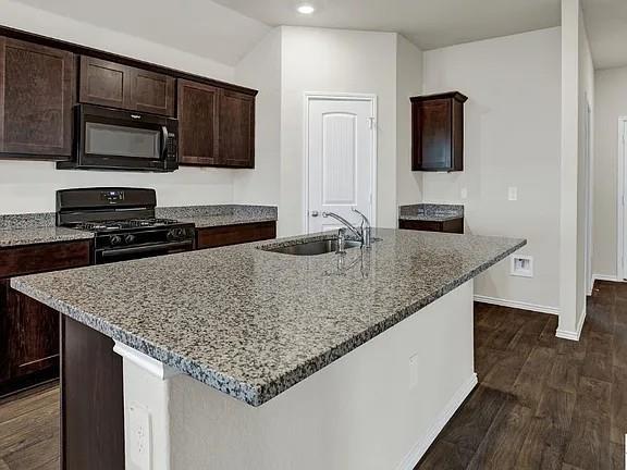 1302 Camden Ln, Lockhart, TX 78644