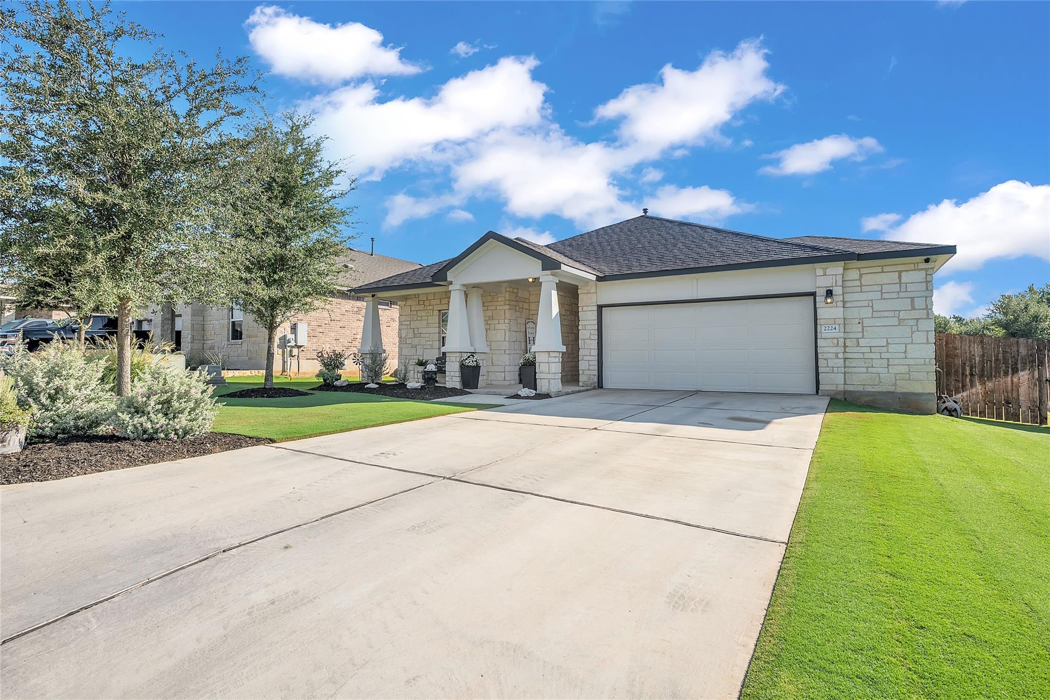 2224 River Place Ln, Georgetown, TX 78628