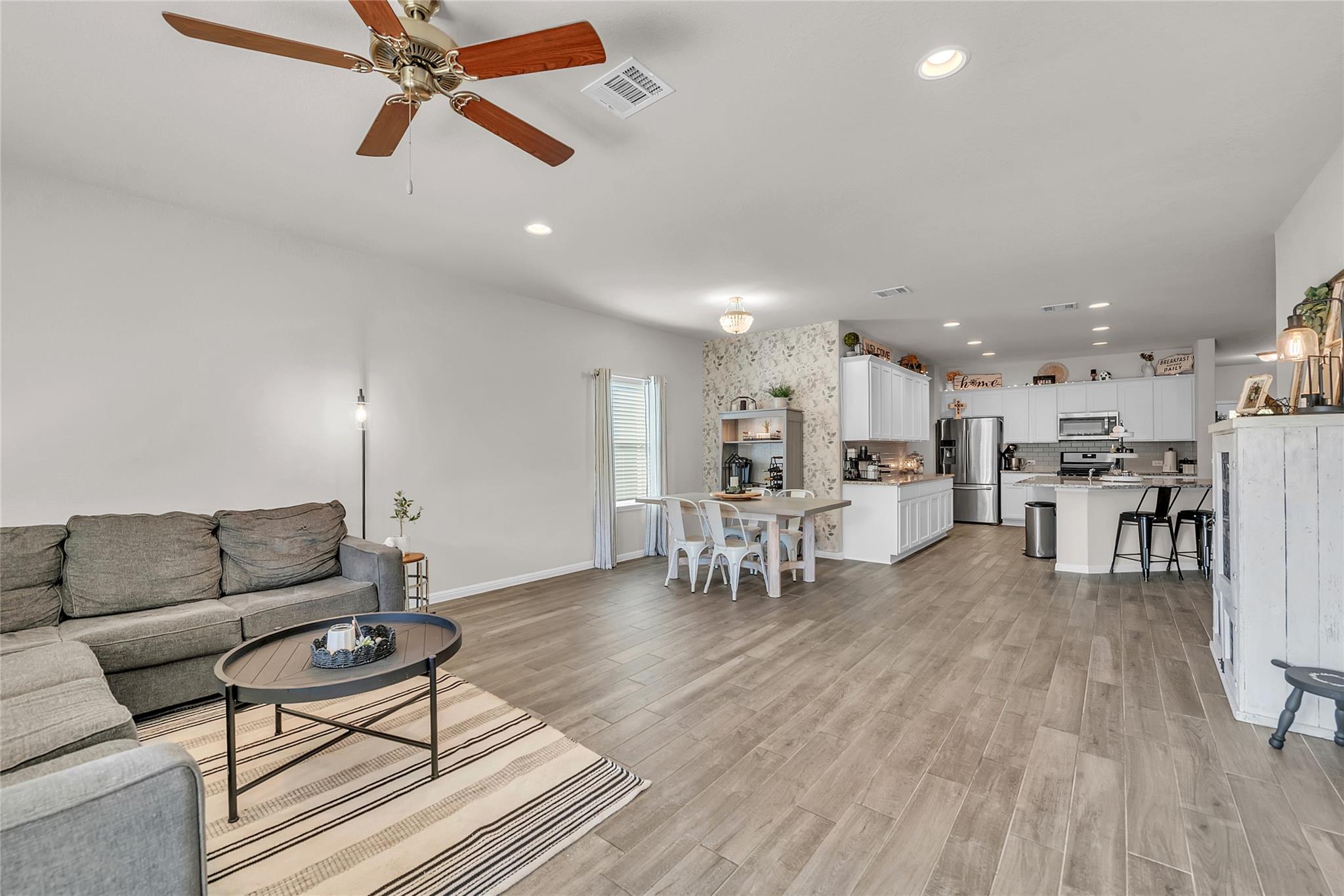 2224 River Place Ln, Georgetown, TX 78628