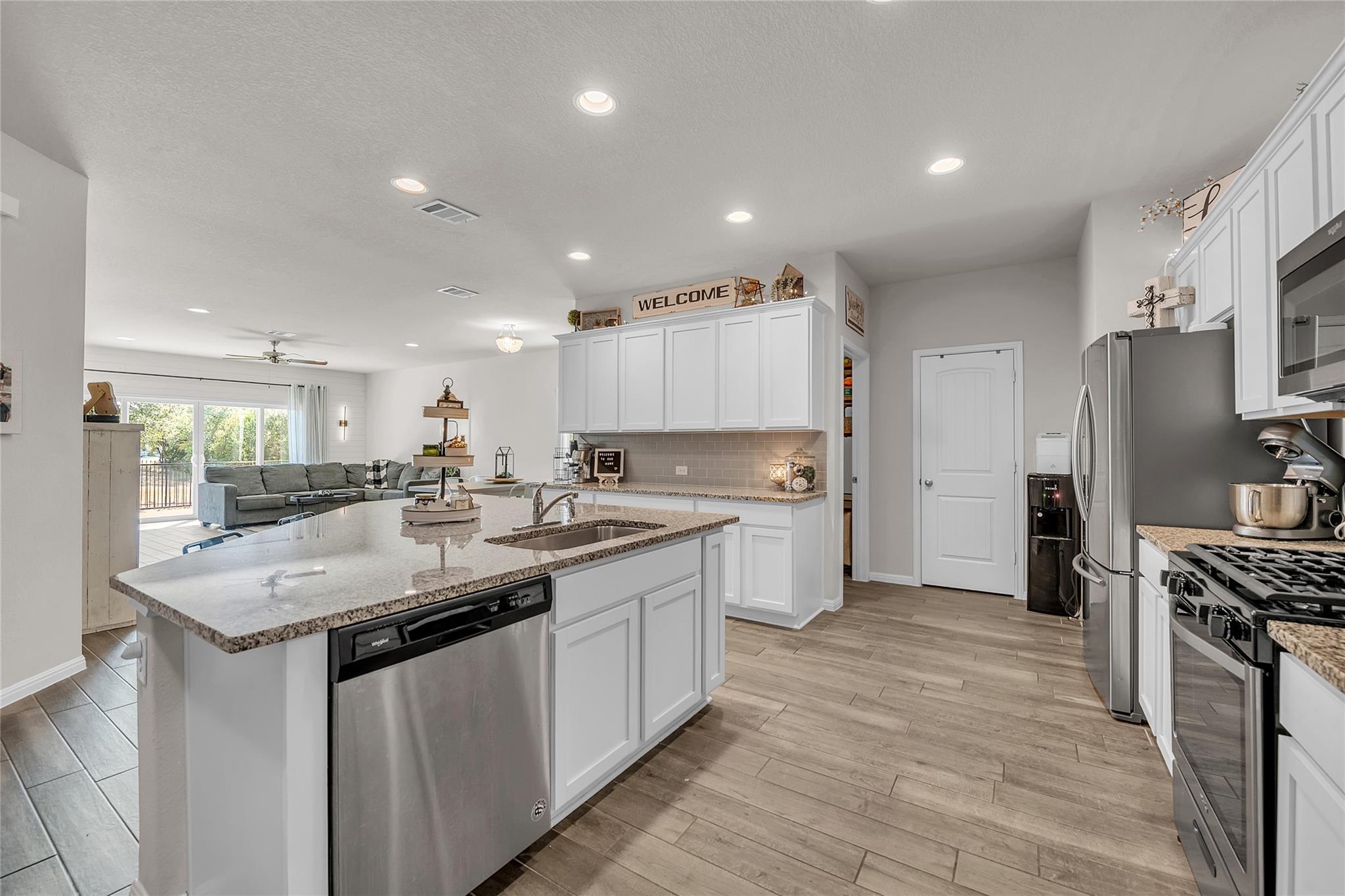 2224 River Place Ln, Georgetown, TX 78628