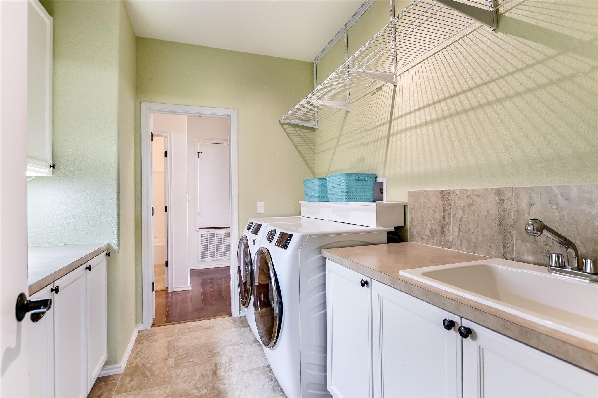 6905 Midlothian Dr, Austin, TX 78754