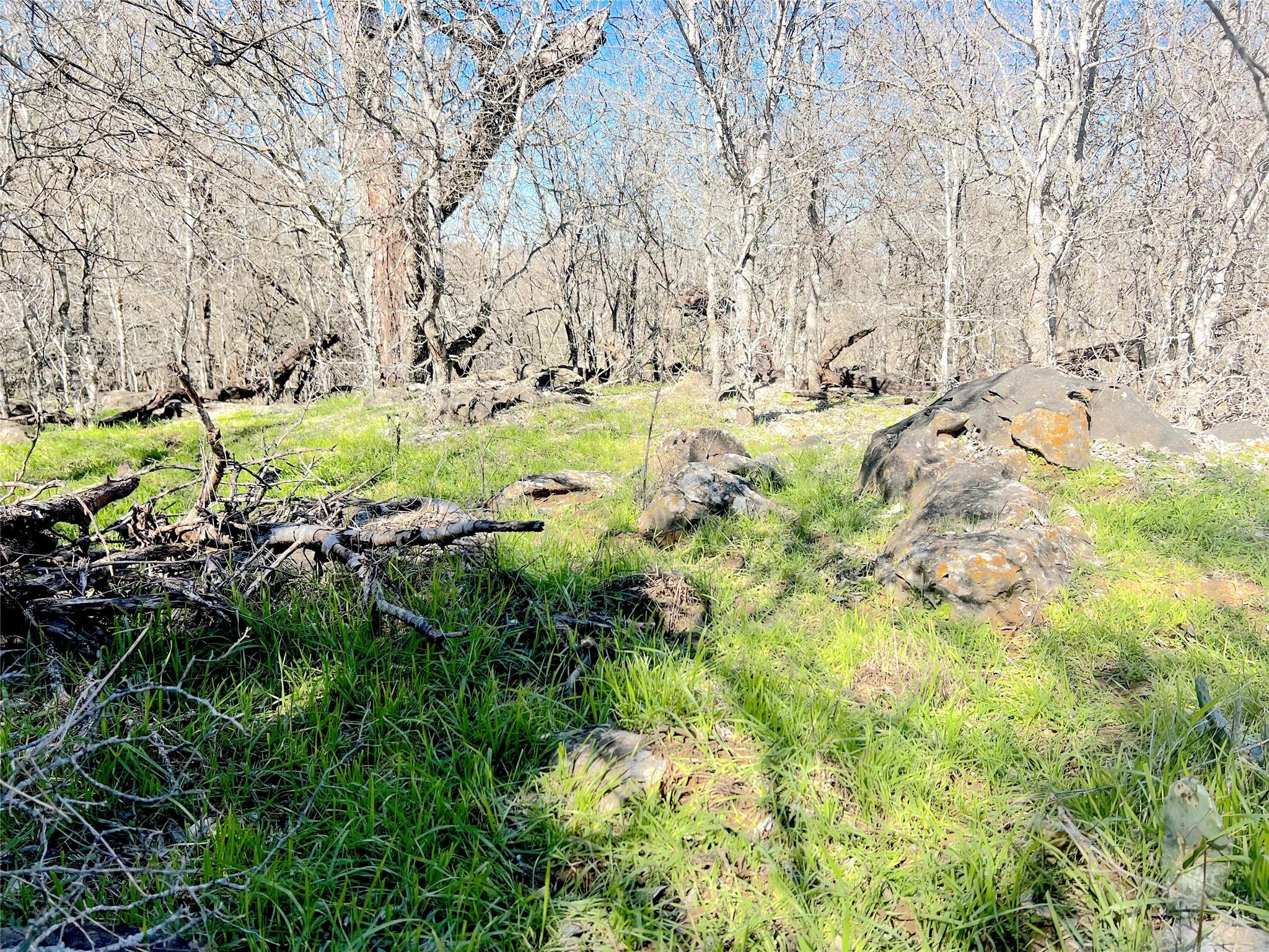 5912 Tenney Creek Rd, Luling, TX 78648