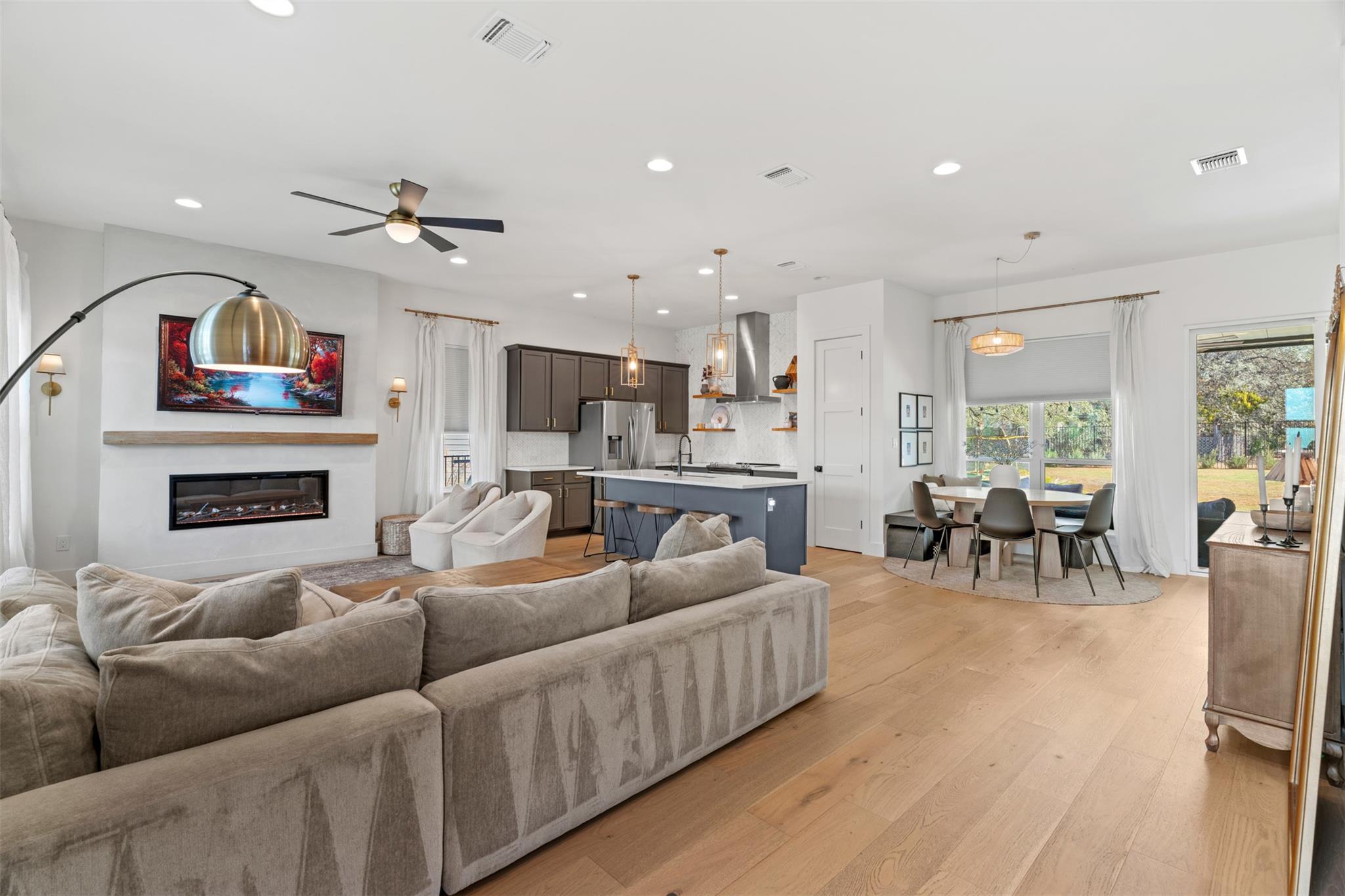 330 Kendall Rd, Spicewood, TX 78669