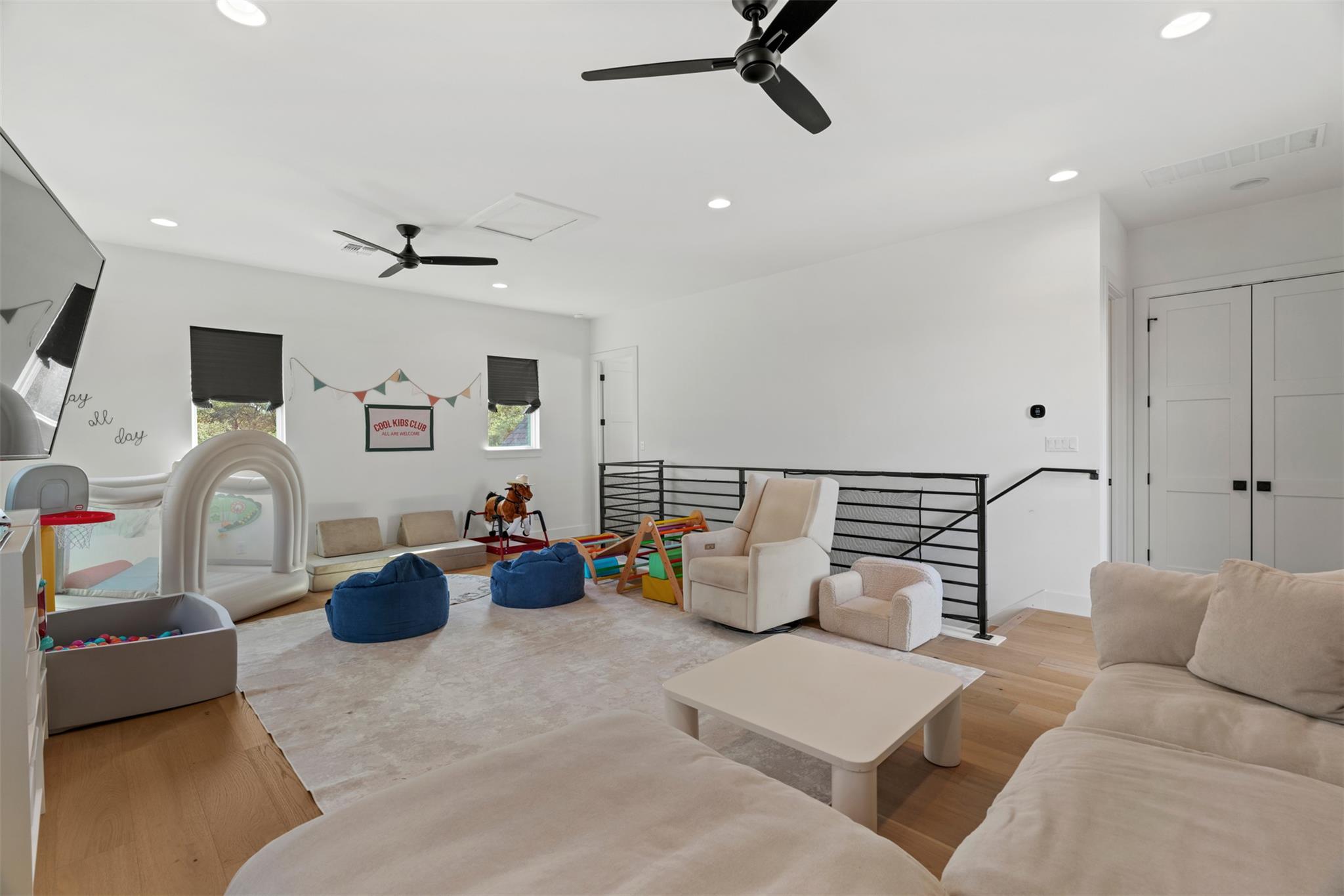 330 Kendall Rd, Spicewood, TX 78669