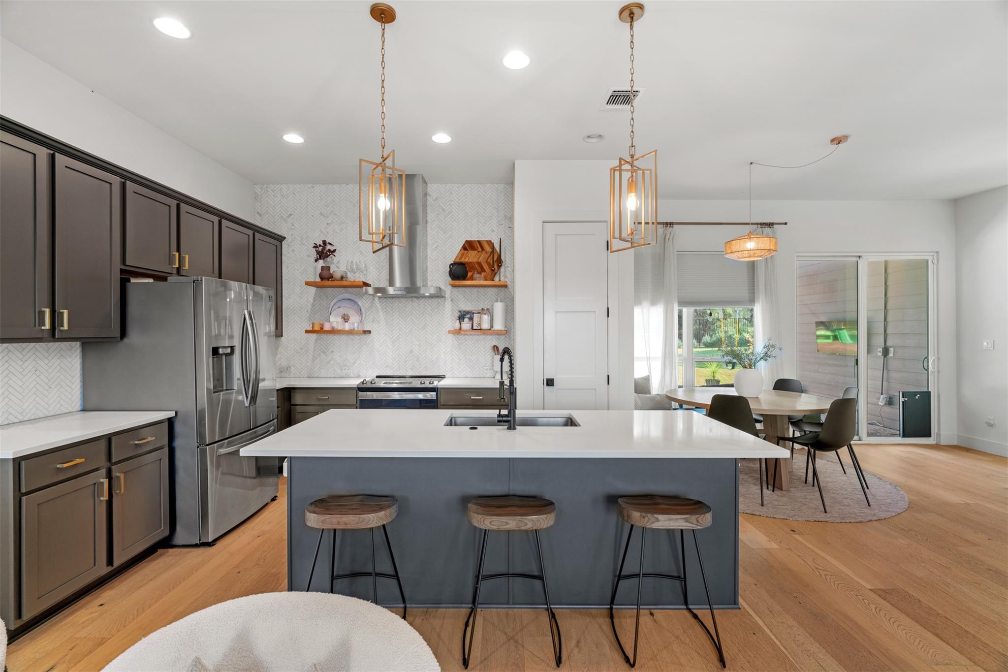 330 Kendall Rd, Spicewood, TX 78669