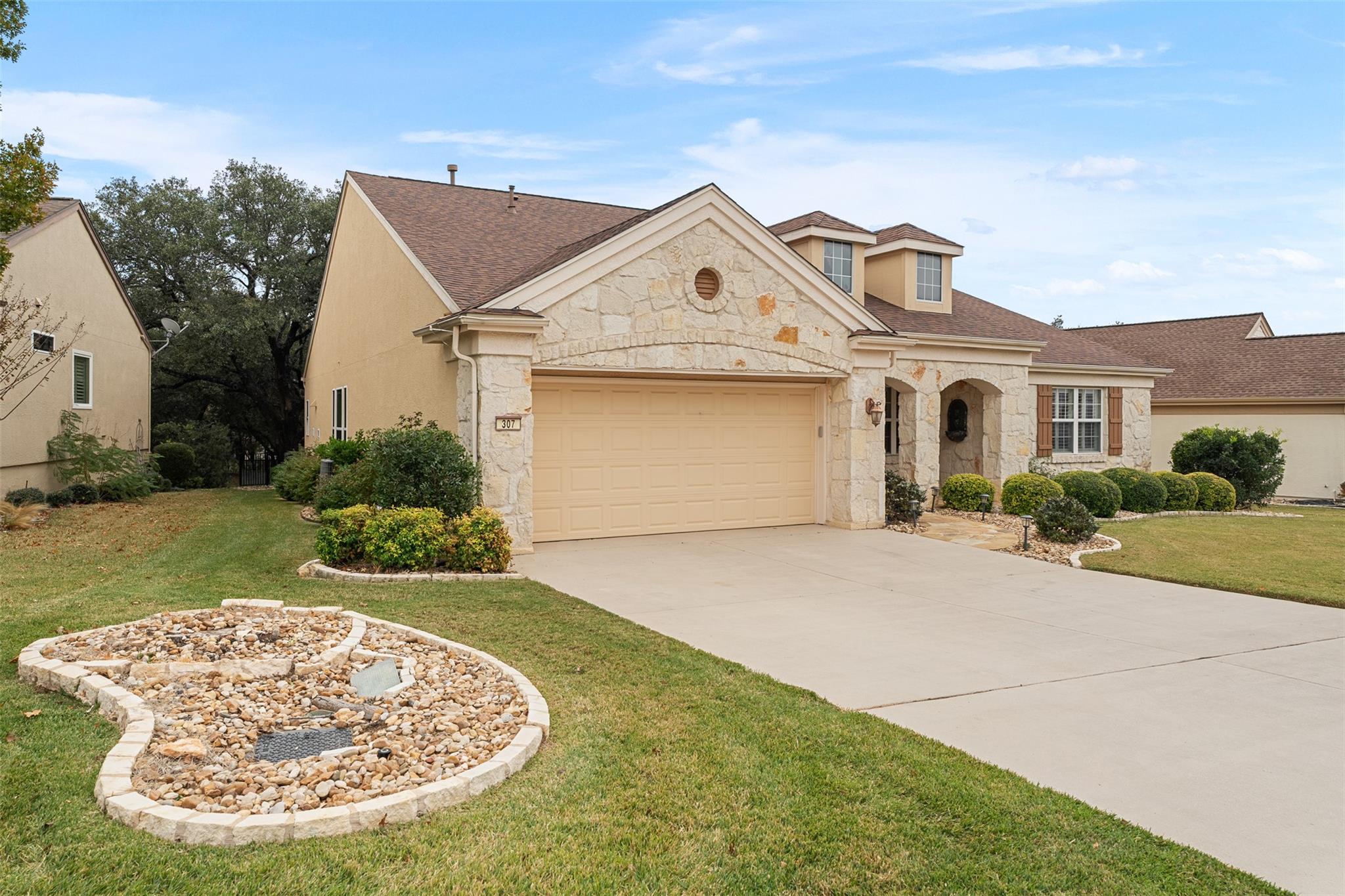 307 Armstrong Dr, Georgetown, TX 78633