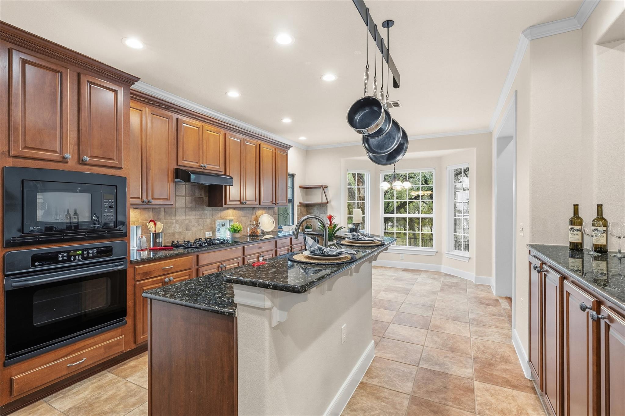 307 Armstrong Dr, Georgetown, TX 78633