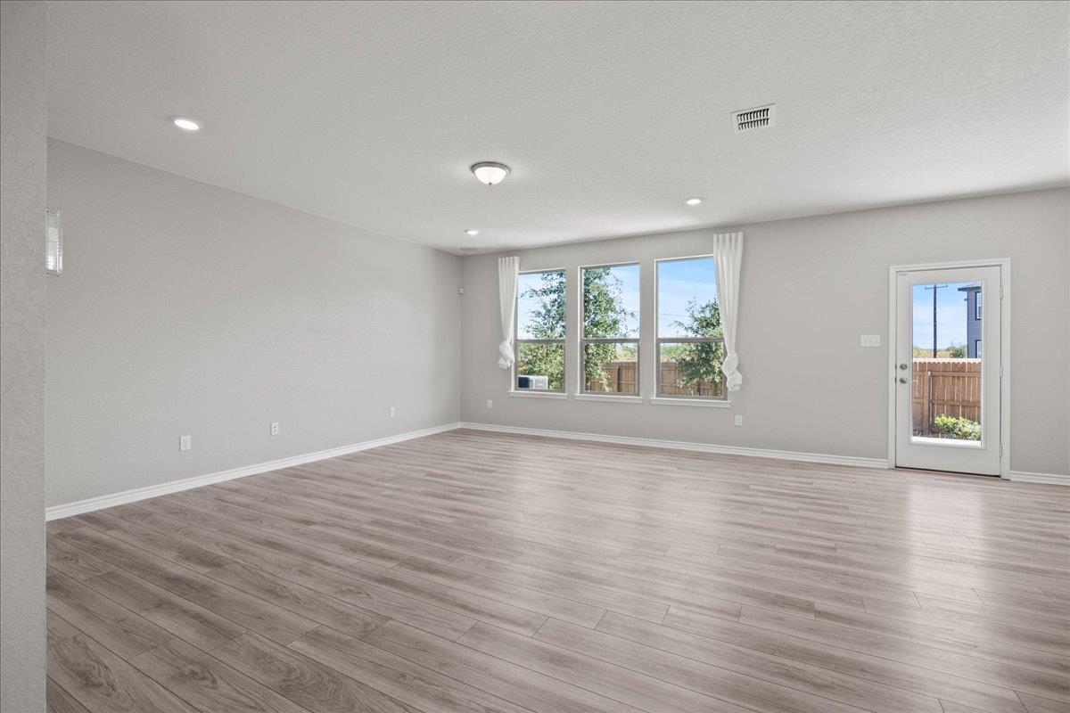 8022 Kingfisher Lndg, San Antonio, TX 78253