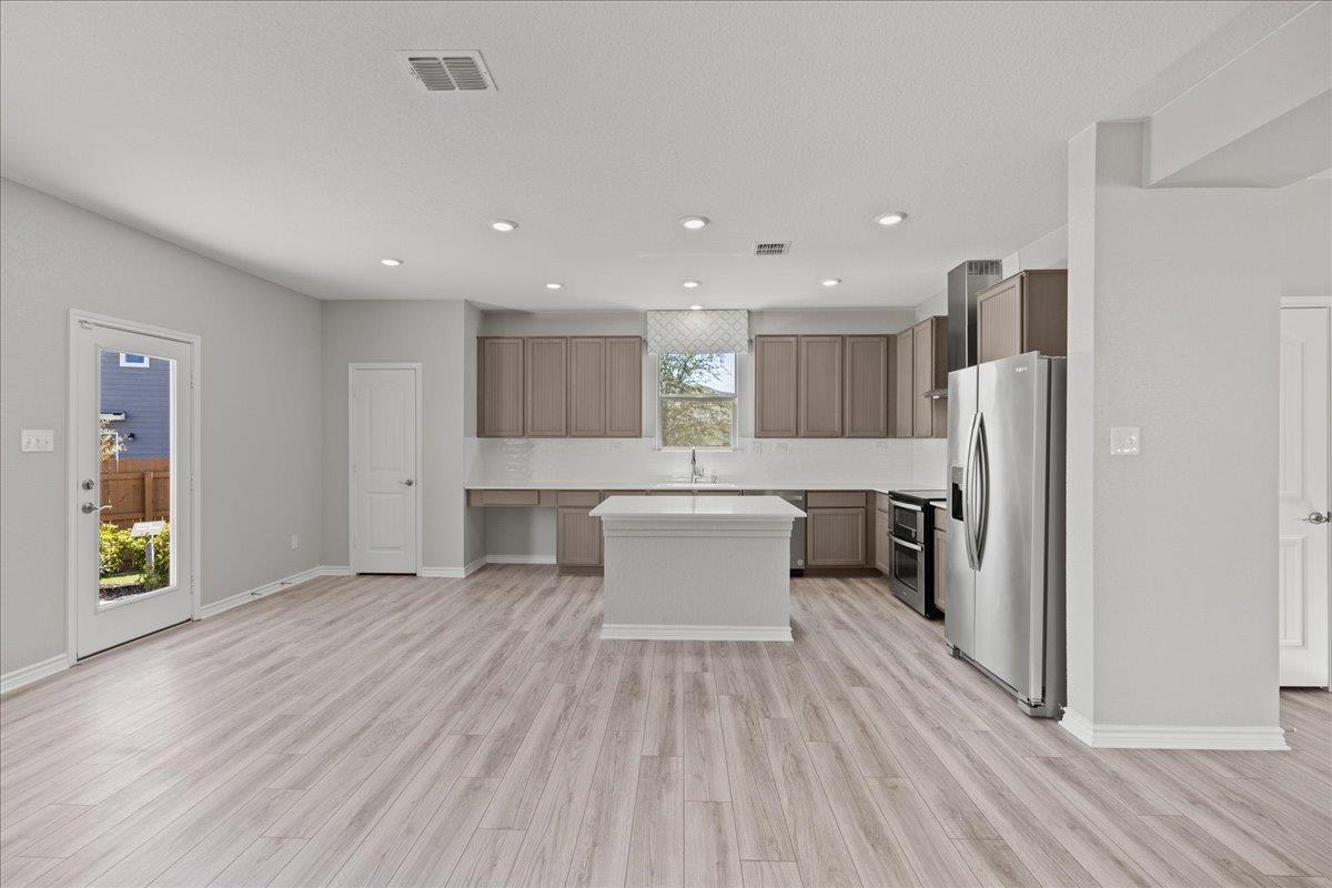 8022 Kingfisher Lndg, San Antonio, TX 78253