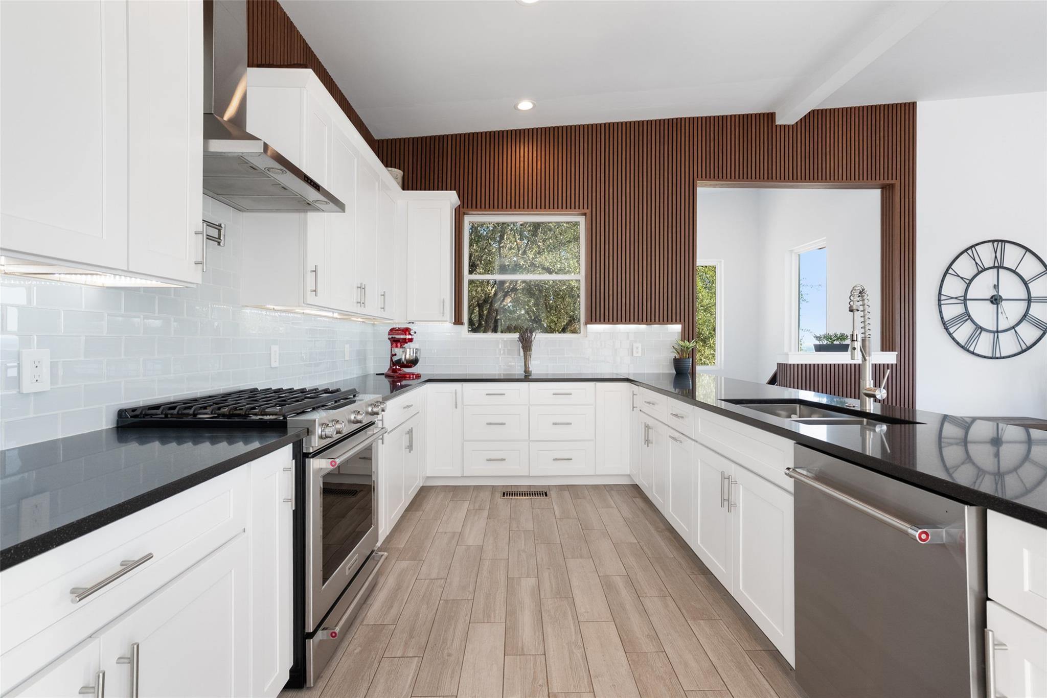 8400 Oveta St, Jonestown, TX 78645